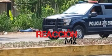 Hallan 2 cuerpos sin vida en la carretera Cárdenas a Huimanguillo.