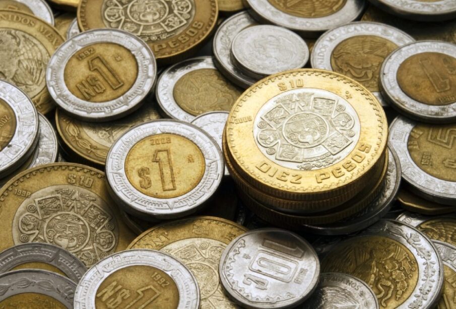 El Peso se desploma, por temor a posible aprobación de reformas constitucionales de AMLO. 