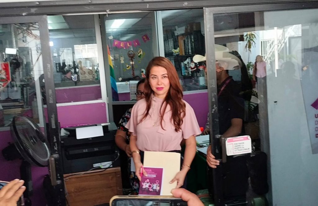 Bety Milland da su postura sobre la sanción contra Gerardo Gaudiano.   