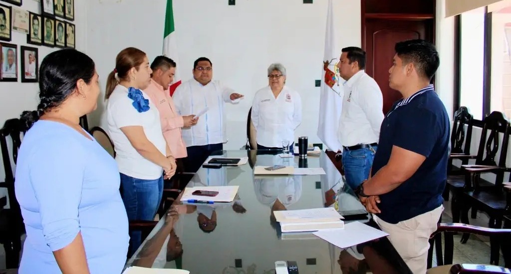 ALCALDESA DE BALANCÁN PIDE LICENCIA PARA CONTINUAR LABORES DE TRANSICIÓN.