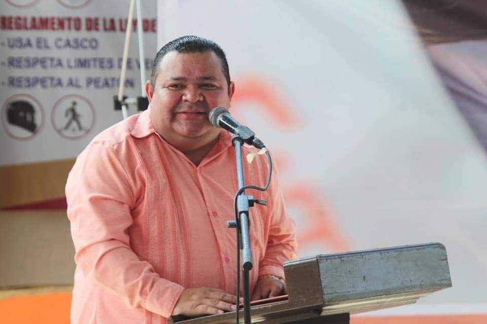 Insiste el SNTE a federalizar nómina de maestros.