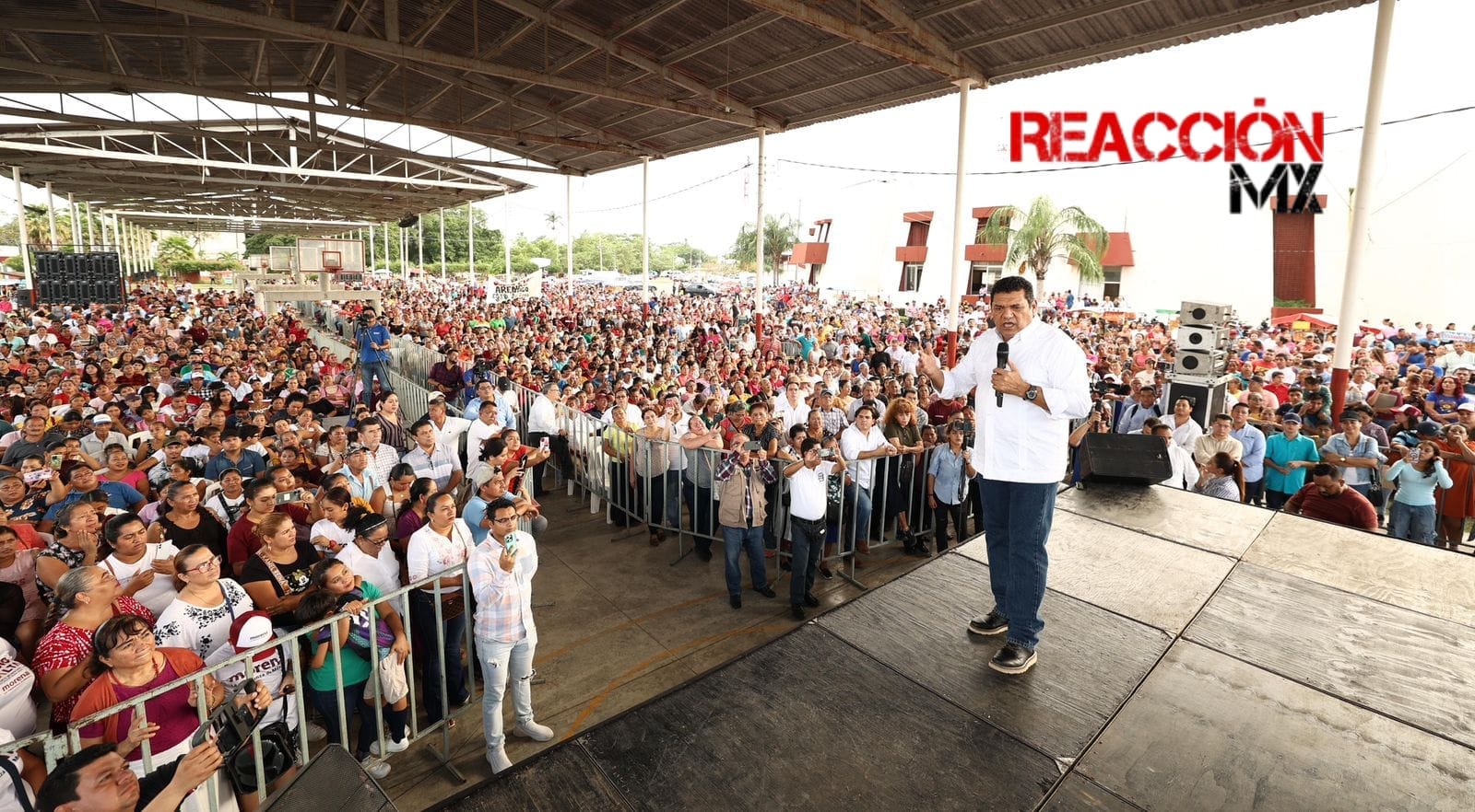 JAVIER MAY CONCLUYE PRIMER RECORRIDO POR LOS 17 MPIOS.