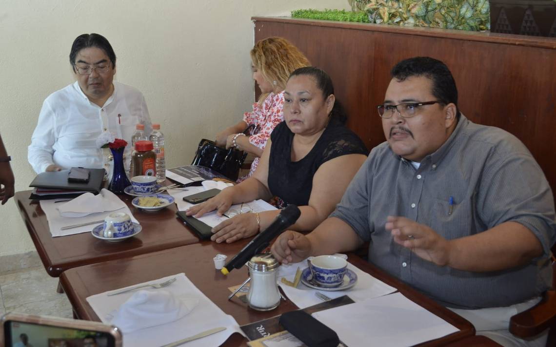 DENUNCIA EL CAT, IRREGULARIDADES EN CONTRATOS PETROLEROS.