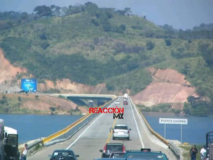 SE REGISTRA ASALTO MASIVO EN EL PUENTE CHIAPAS.