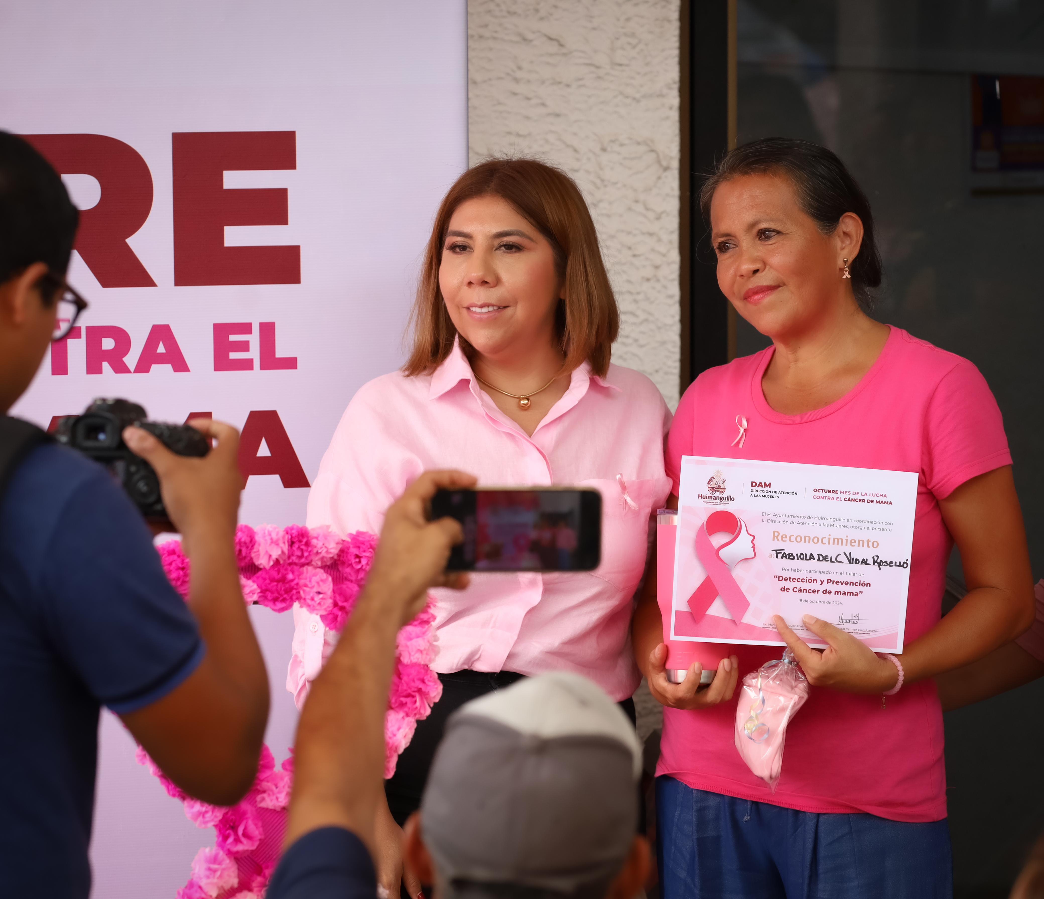 Mari Luz Velázquez Jiménez, hace un llamado a la concientización y prevención del cáncer de mama en Huimanguillo.