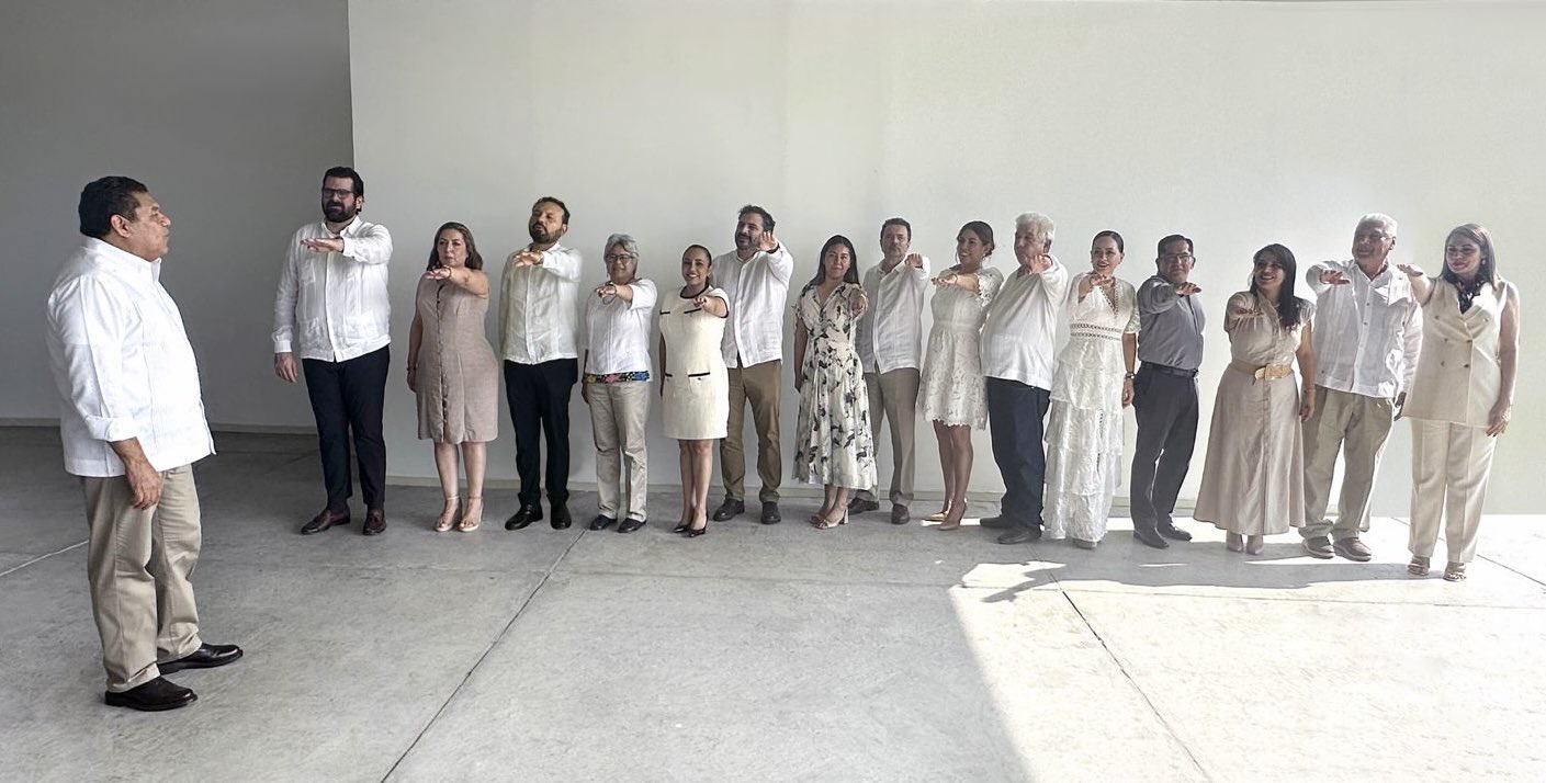 ASUMEN FUNCIONES, LAS SECRETARIAS Y SECRETARIOS, DEL GABINETE DEL GOBERNADOR JAVIER MAY.