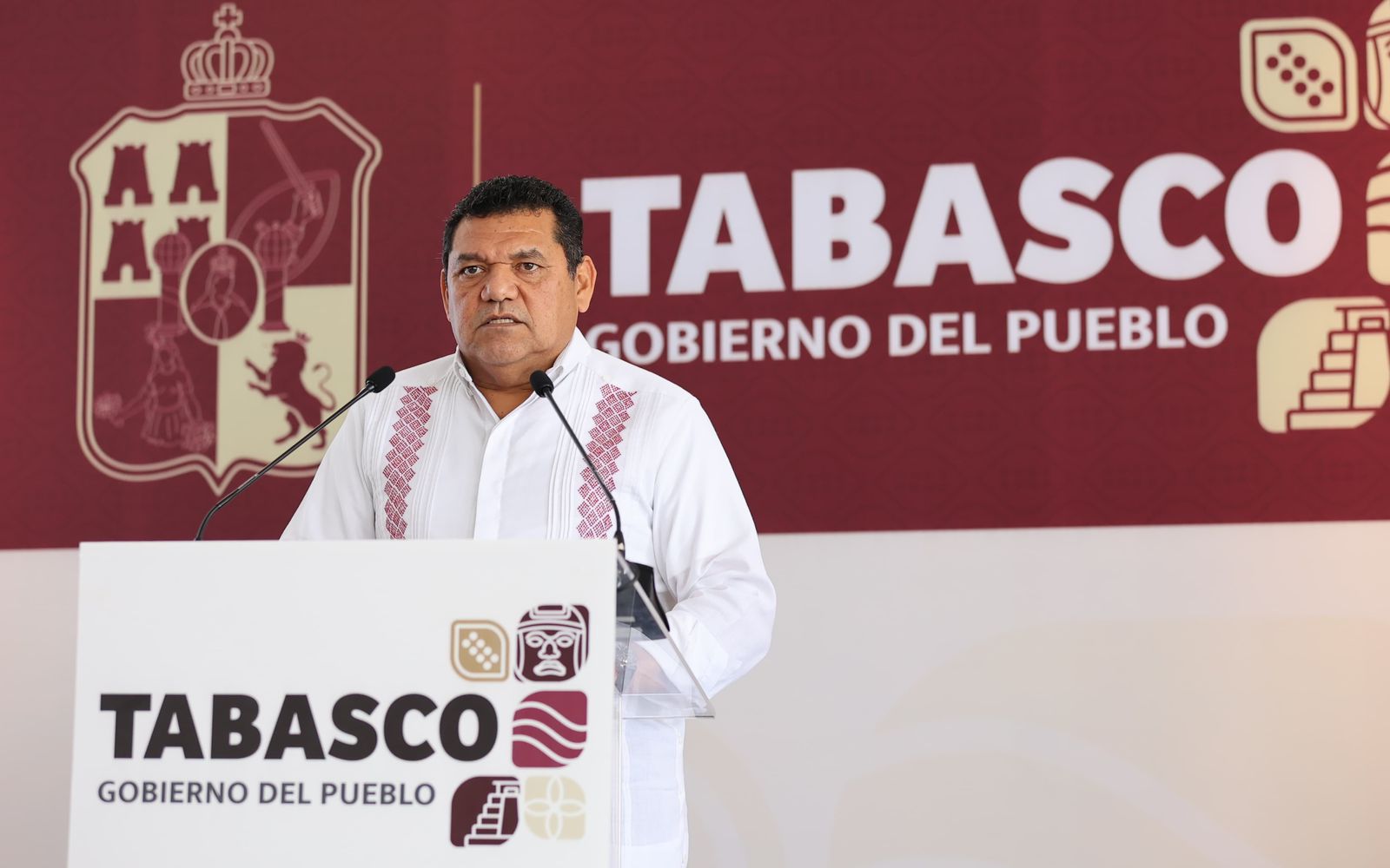 CELEBRA JAVIER MAY, LA APROBACIÓN DE INICIATIVAS DEL CONGRESO DEL ESTADO.