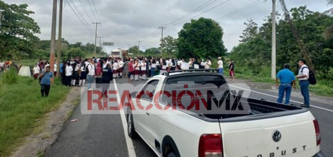 COMUNICADO OFICIAL CON RELACIÓN A BLOQUEO REALIZADO POR HABITANTES DEL POBLADO C34 DE HUIMANGUILLO.