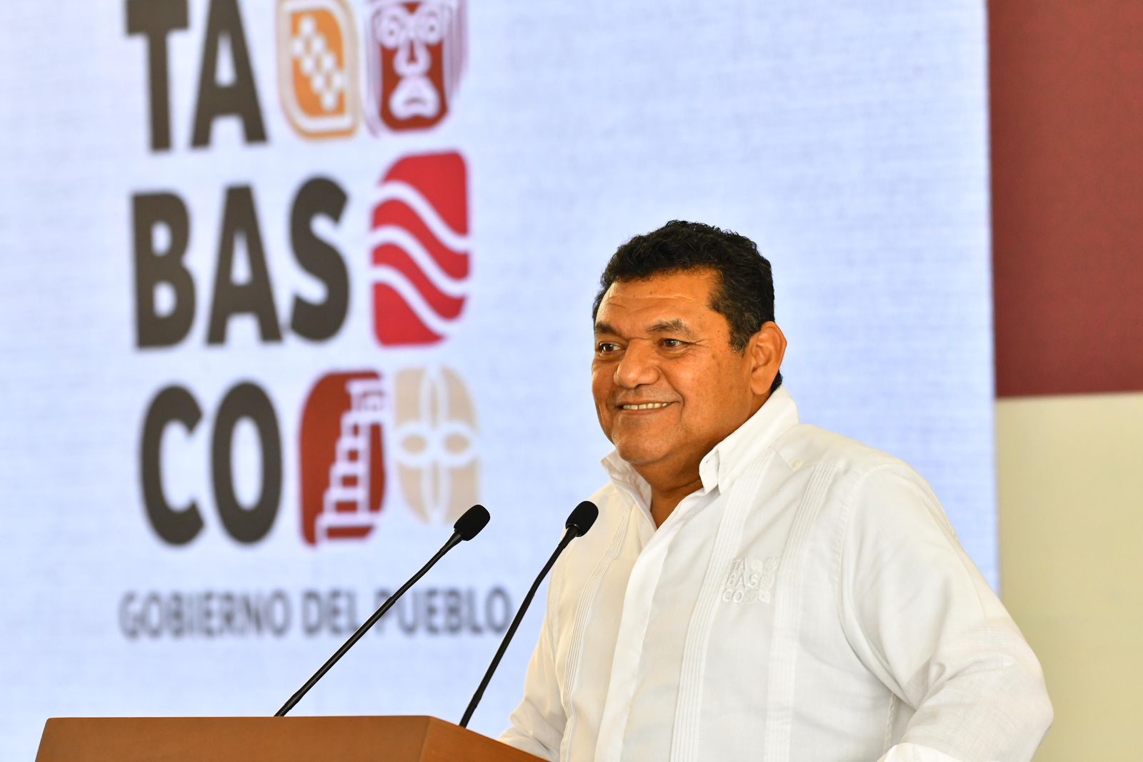 Aprobación de iniciativas legislativas traerá más justicia y bienestar a Tabasco; Paquete económico 2025 permitirá orientar mayores recursos a programas sociales: Javier May.