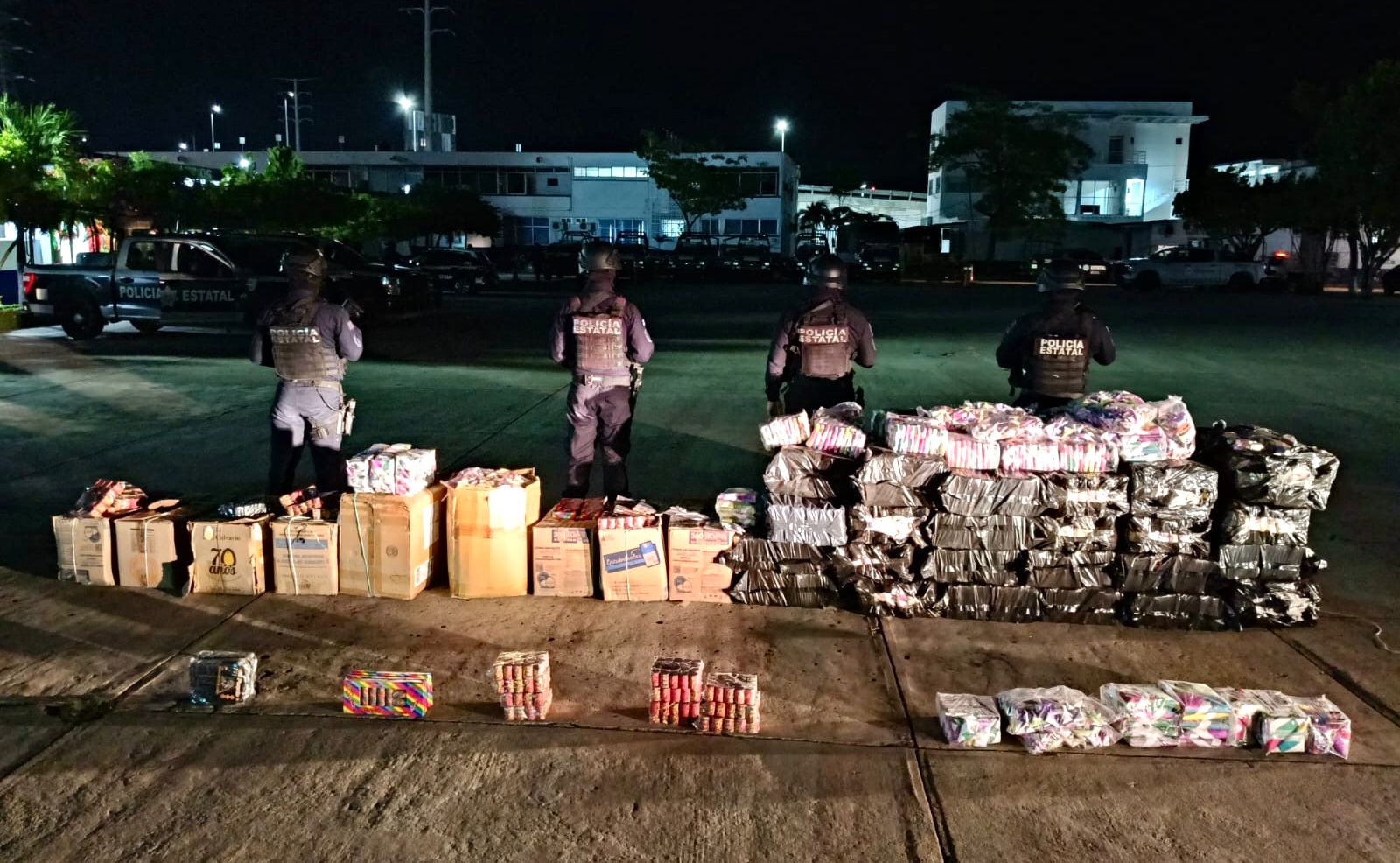 ASEGURA POLICÍA ESTATAL MÁS DE MEDIA TONELADA DE PIROTECNIA.