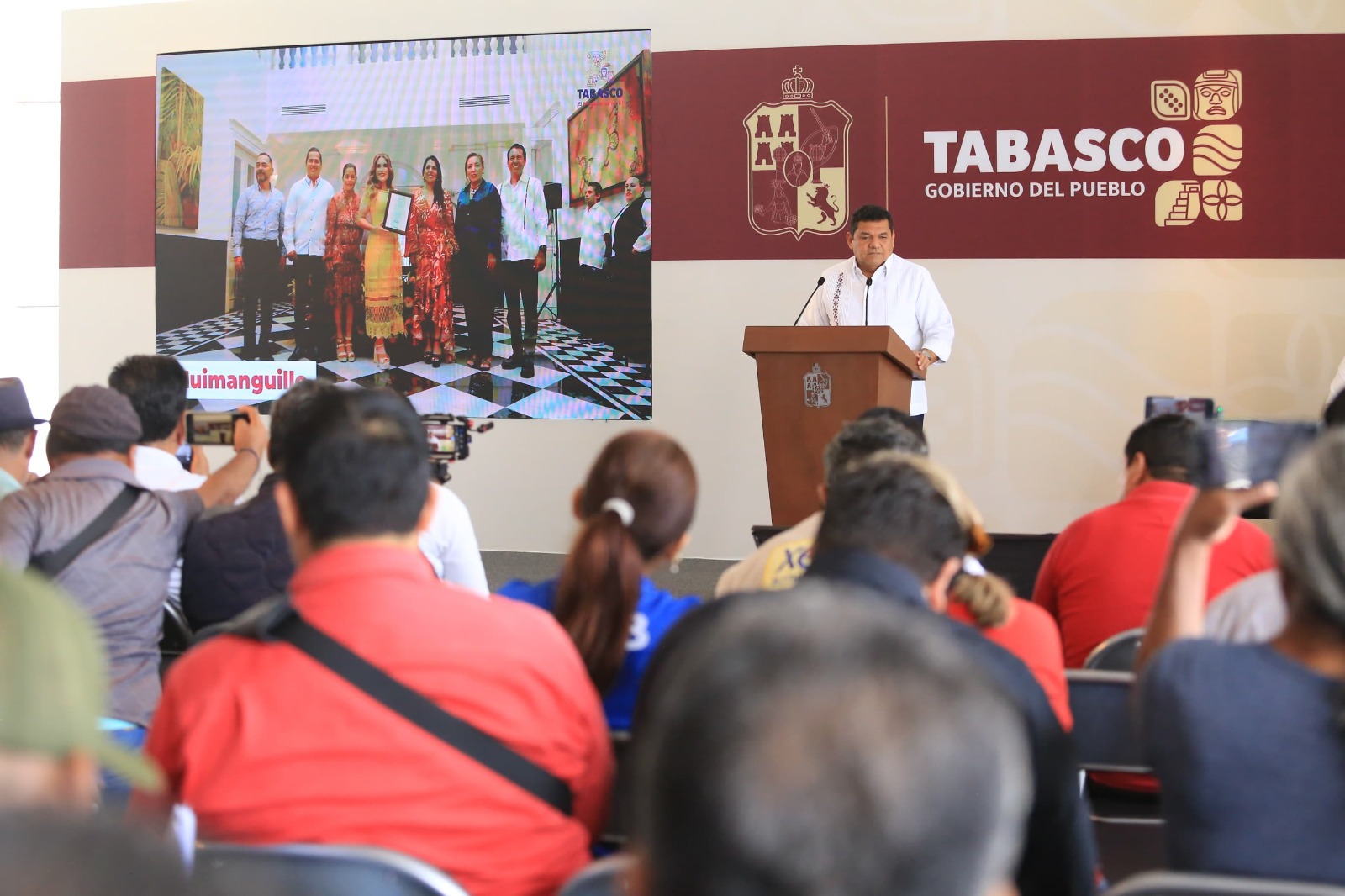 Con 3,500 mdp para obra pública, la aplicación de programas sociales y la recuperación del tejido social, el Gobierno del Estado trabaja en recuperar la paz y detonar el desarrollo