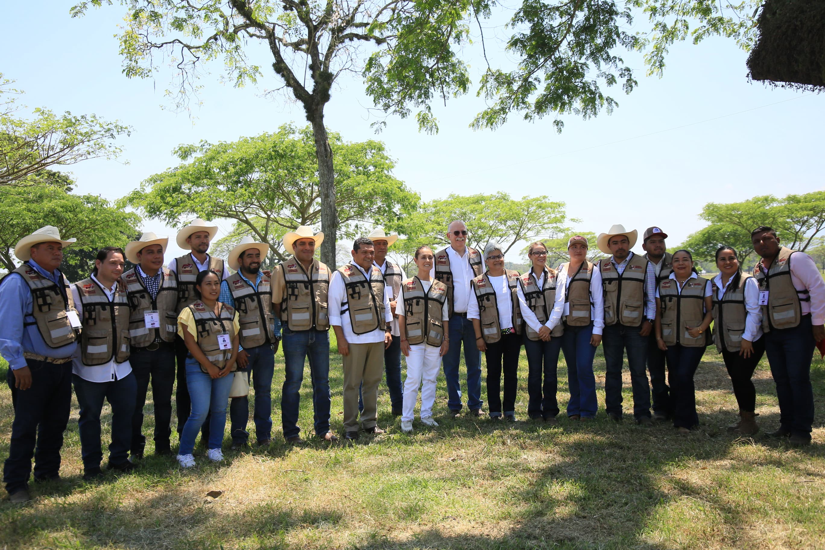 Conoce Claudia Sheinbaum programas del Gobierno del Estado para recuperar la grandeza del campo tabasqueño.