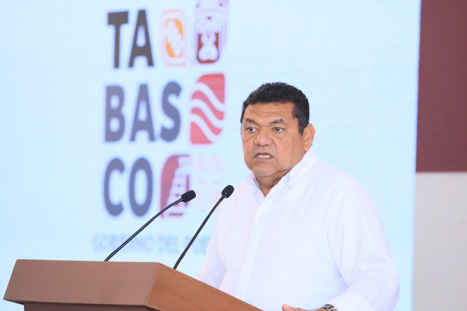 En Tabasco, programas de bienestar mejoran las condiciones de vida de 669 mil hogares: Javier May.