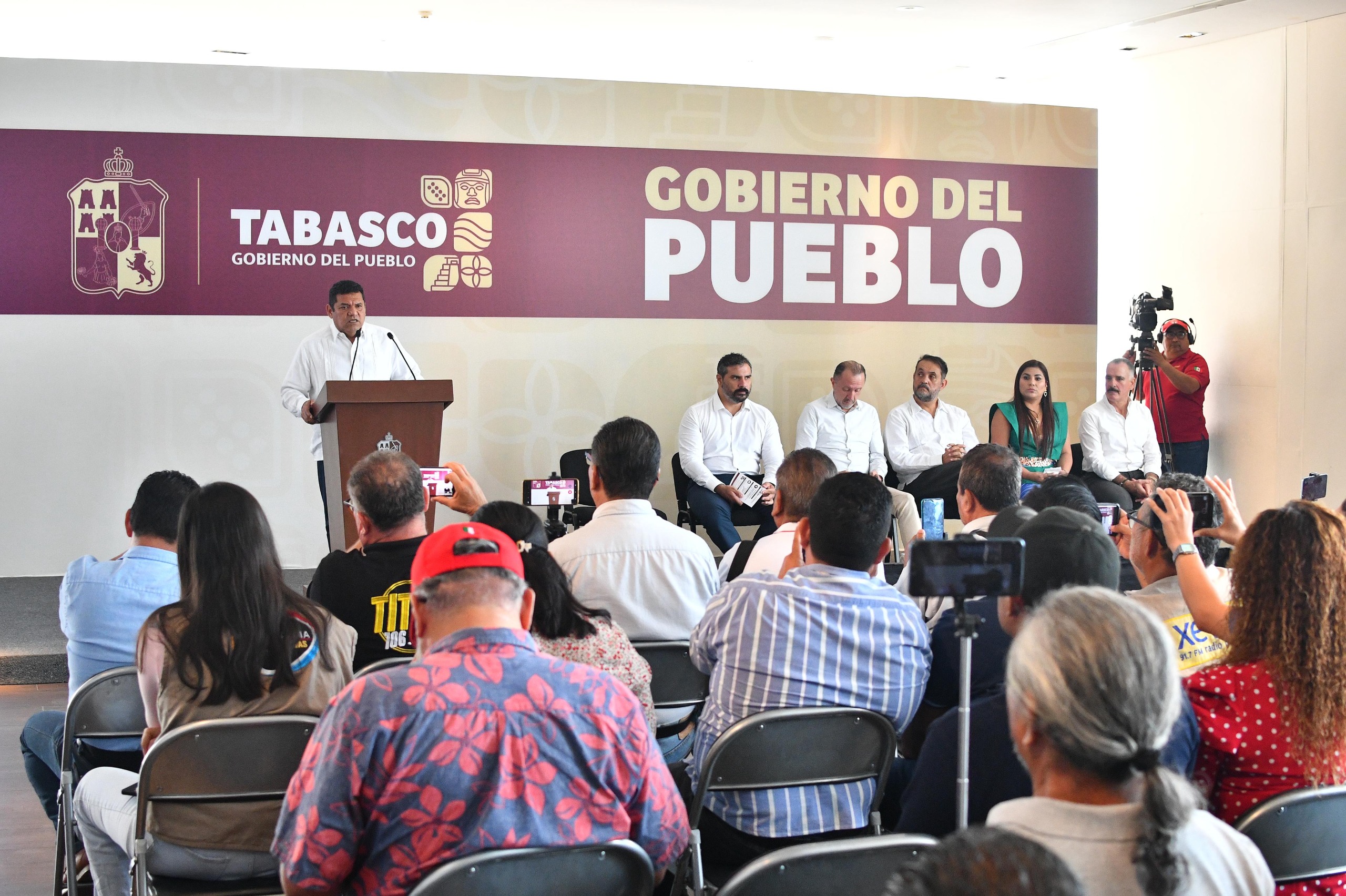 Estrategia de paz implementada en Tabasco contribuye a revertir percepción de inseguridad: Javier May.