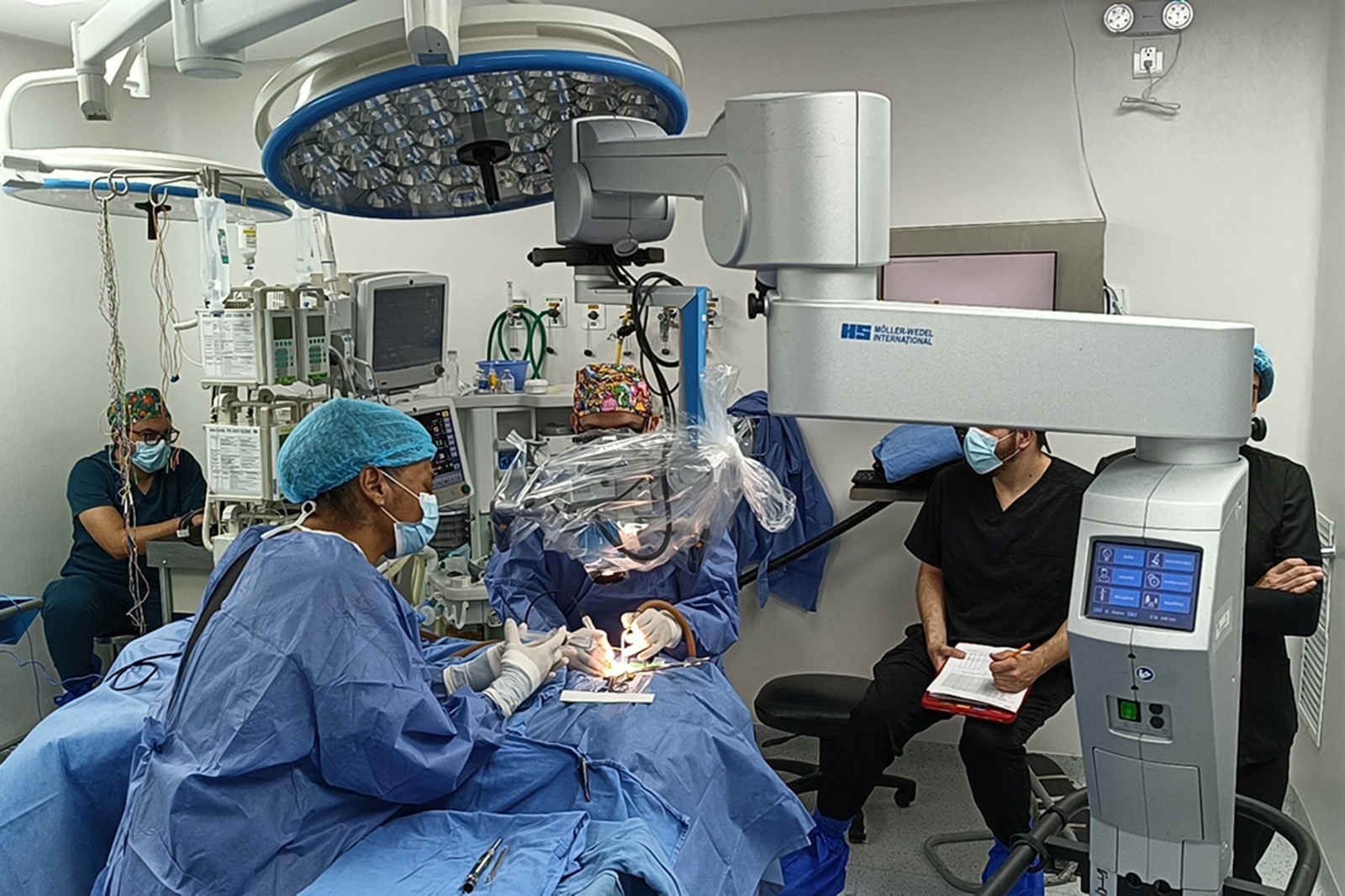 Paciente tabasqueña de tres años recupera audición, tras recibir implante coclear en el IMSS.