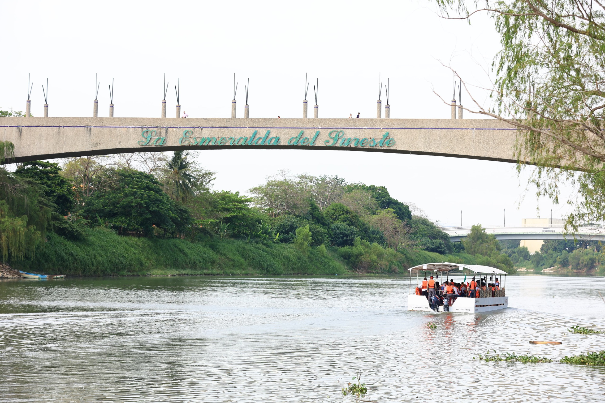 Impulsa Gobierno del Estado proyectos para aprovechar potencial de los ríos como medios de comunicación y el desarrollo turístico.