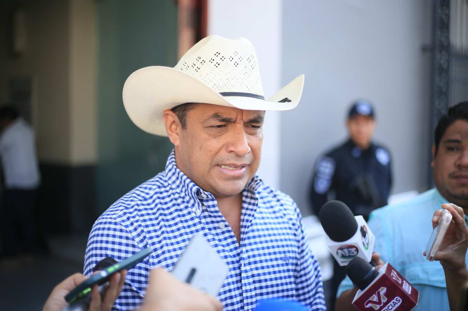 Autorizan 21 mdd para reactivar planta de producción de moscas estériles, en el marco de estrategia integral contra el gusano barrenador.