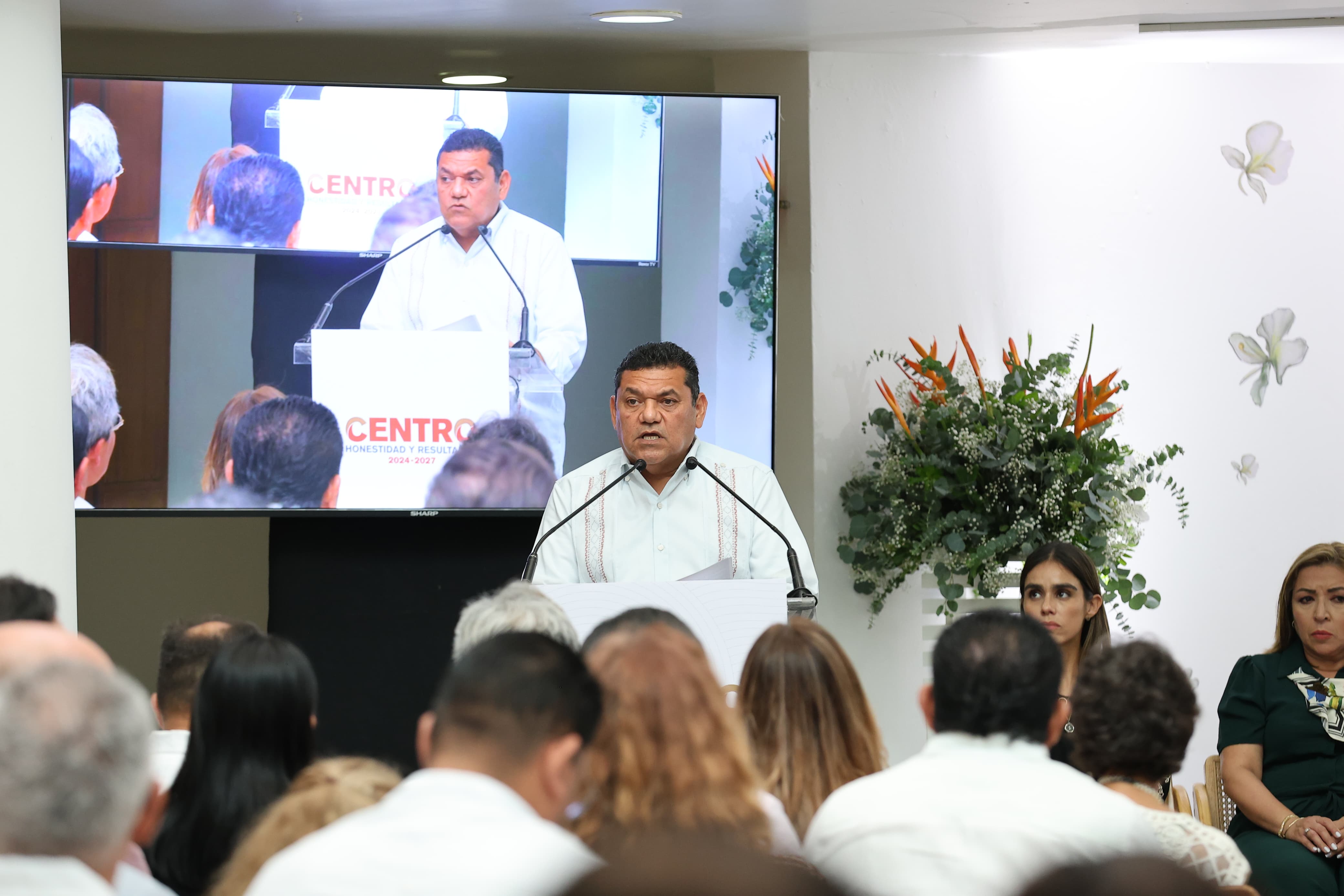 Inaugura Javier May el Festival Villahermosa 2025.