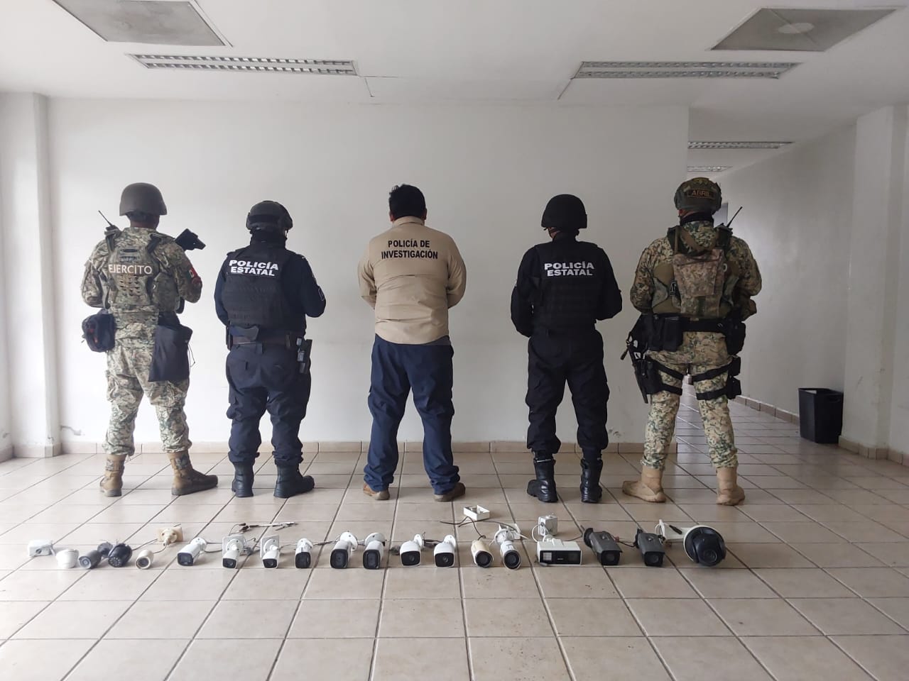 Desmantela FIRT Olmeca 93 cámaras colocadas de forma ilegal; efectúan operativo Halcón Ciego en cuatro municipios de Tabasco.