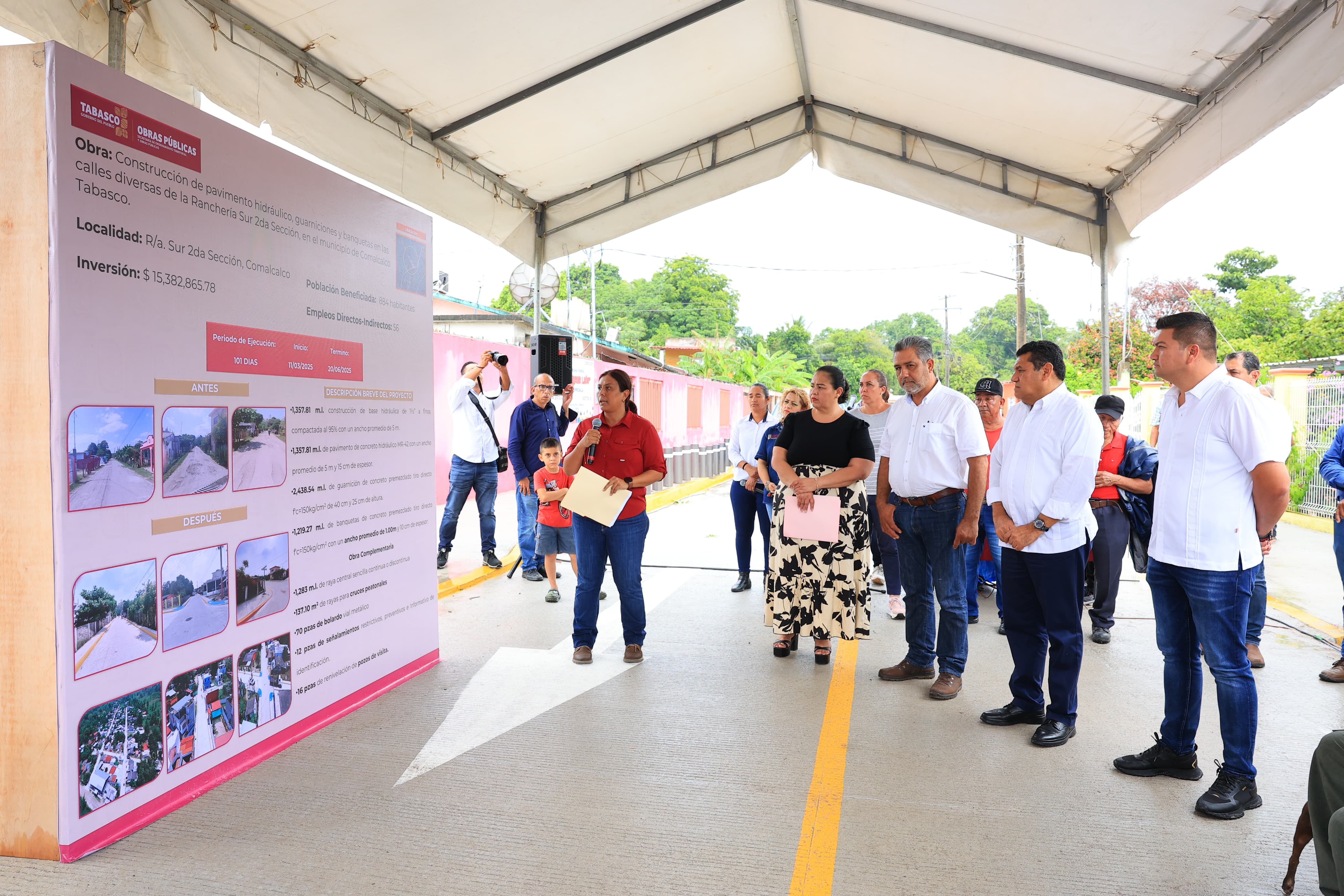 Inaugura Gobernador Javier May pavimentación de calles de la ranchería Sur segunda, en Comalcalco, «para hacer realidad la transformación».