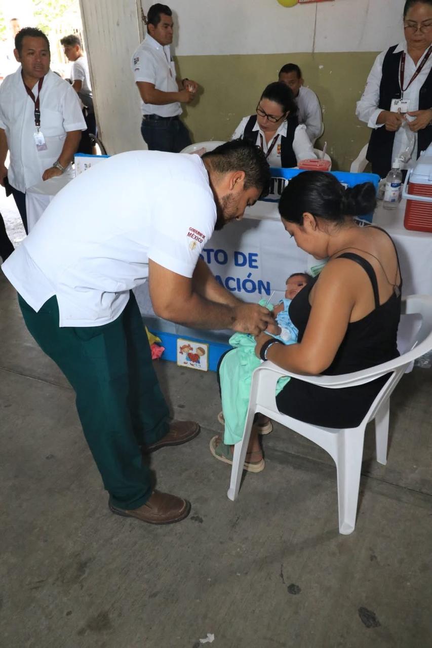 Llama Salud a tabasqueños a vacunarse contra el Sarampión y así mantener al Estado libre de esta enfermedad.