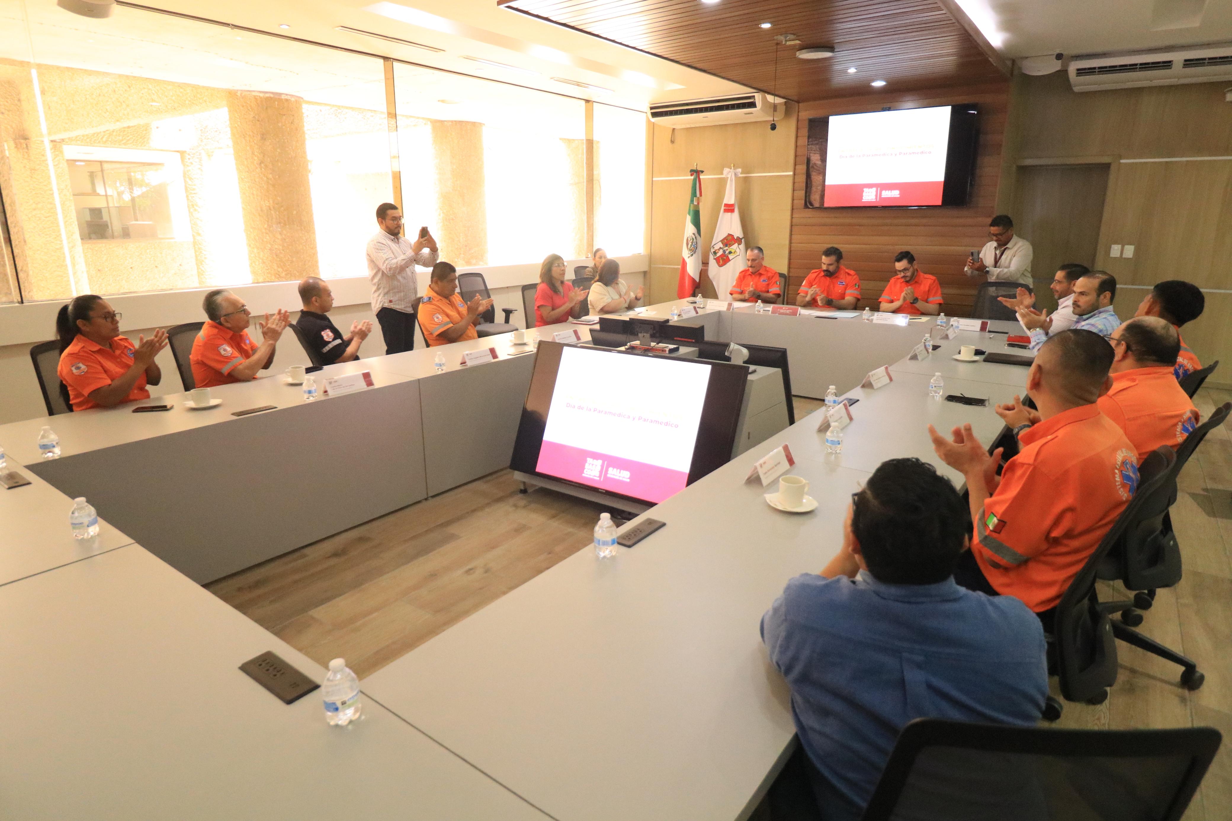 Reconoce Salud labor comprometida de las y los paramédicos del Servicio Estatal de Urgencias.