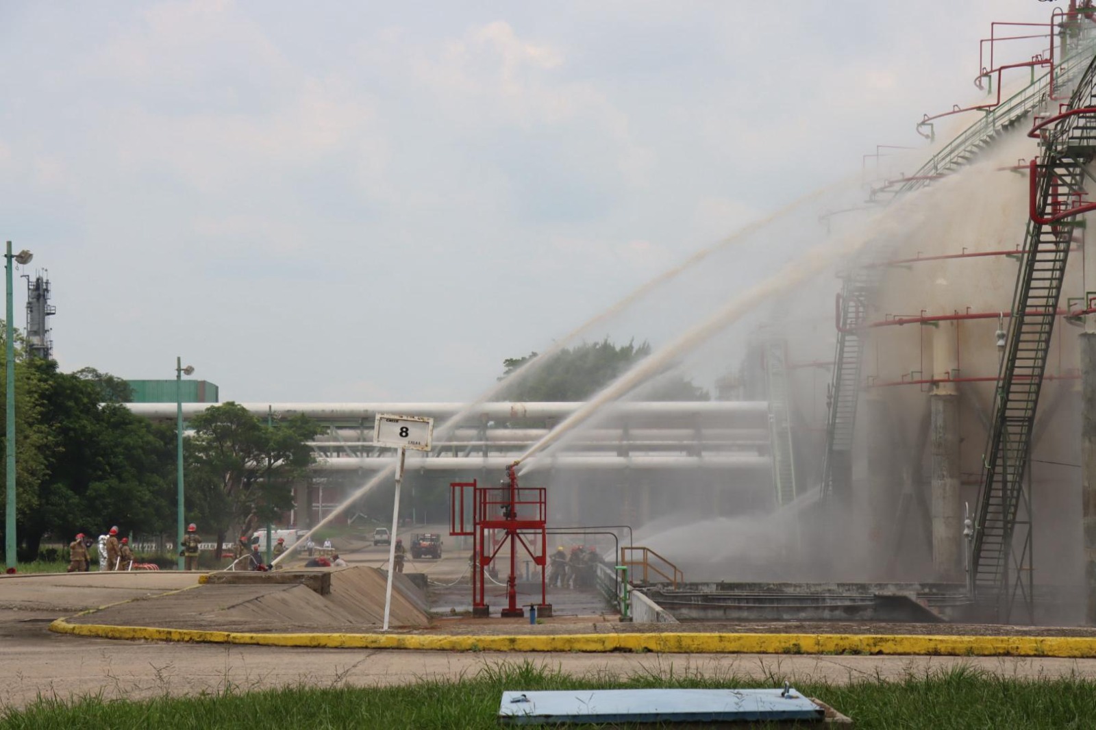 Refuerzan capacidades de respuesta ante emergencias químicas en Nuevo Pemex.