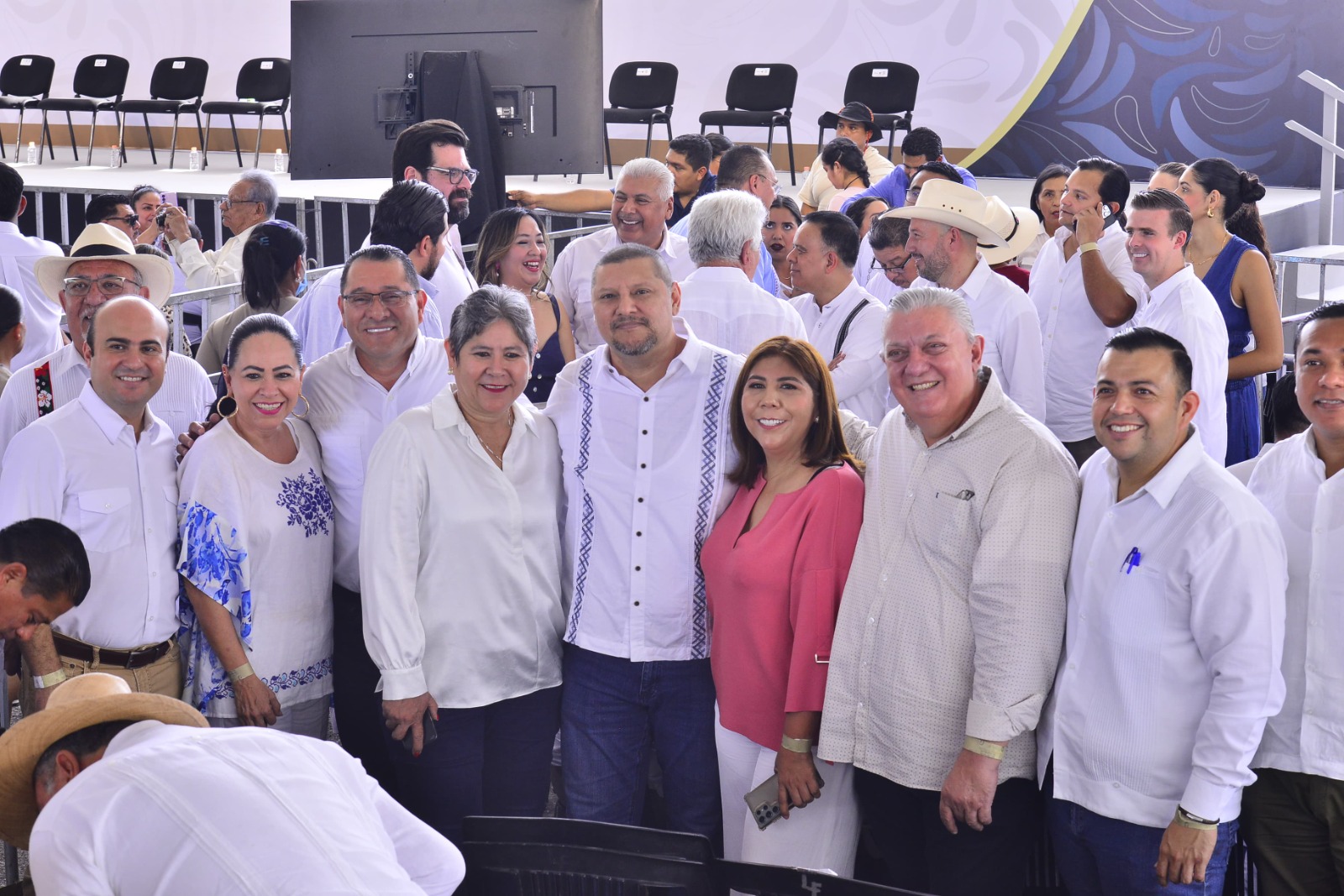 Alcaldesa Mari Luz Velázquez Jiménez destaca el compromiso de Claudia Sheinbaum con la salud de los tabasqueños.