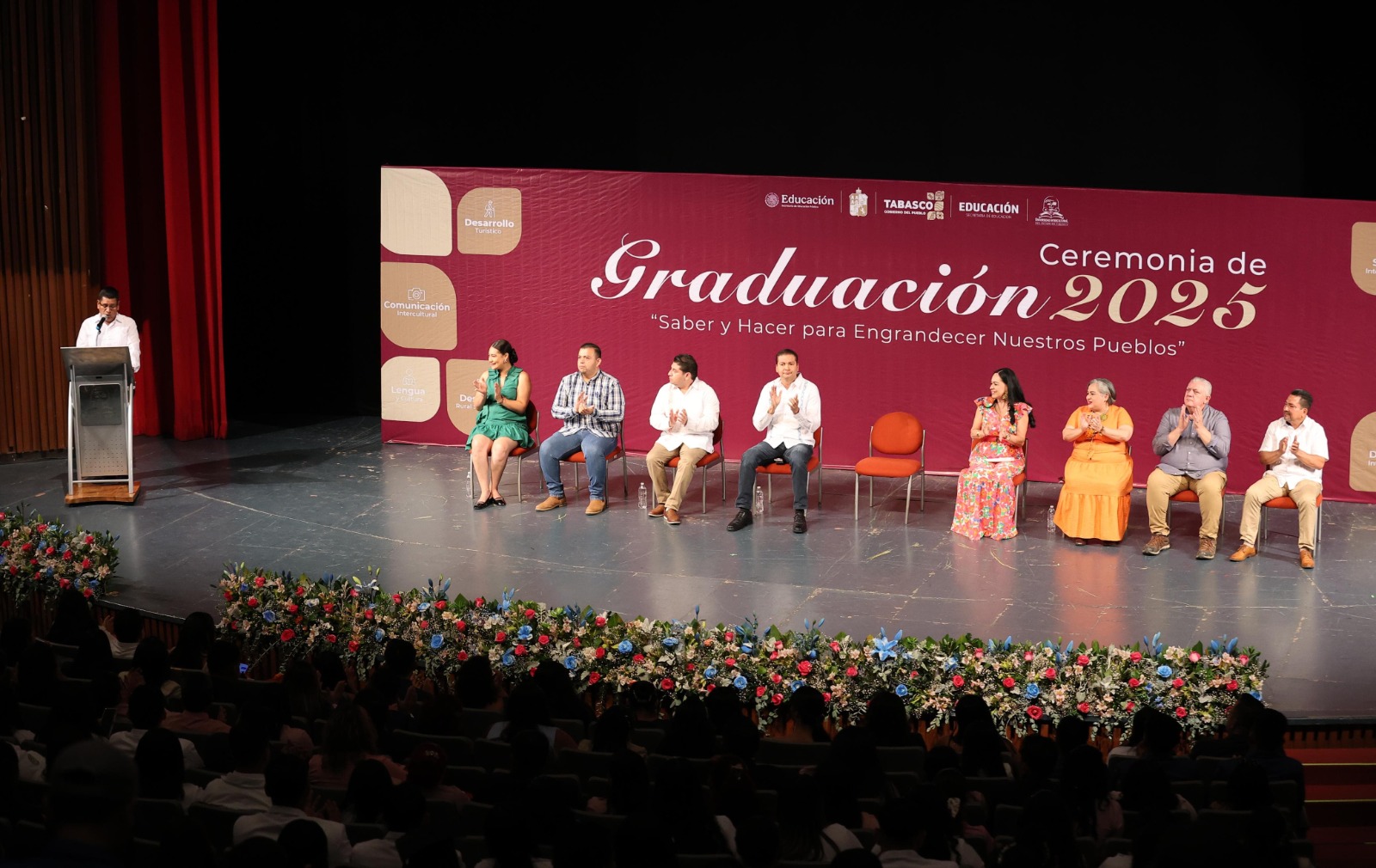 Egresan 233 nuevos profesionistas de la Universidad Intercultural del Estado de Tabasco.