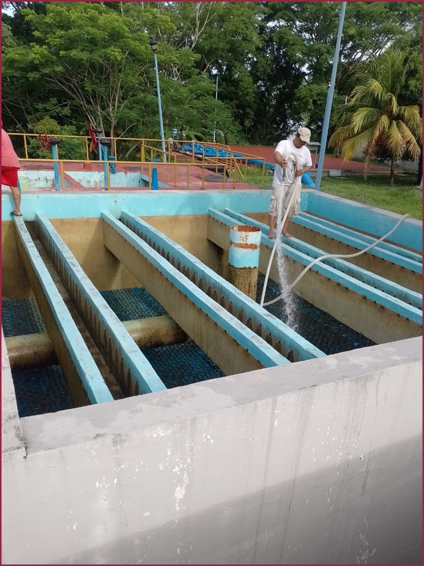 Continúa la CEAS mejorando los servicios de agua potable y saneamiento.