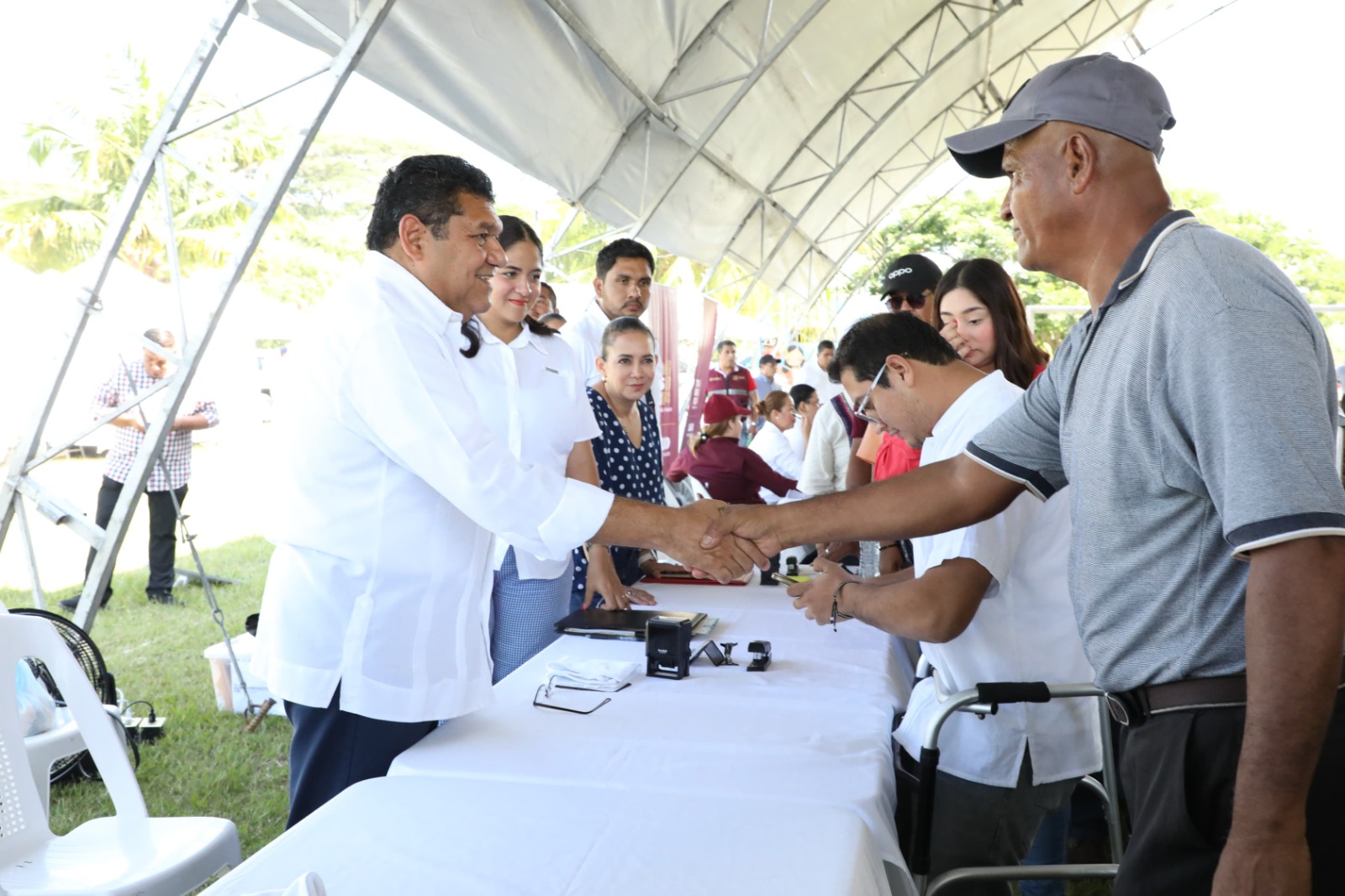 Gobierno del Estado invierte más de 70 mdp en obra pública e impulsa la construcción de 4 mil viviendas para generar empleo y reactivar economía de Paraíso.