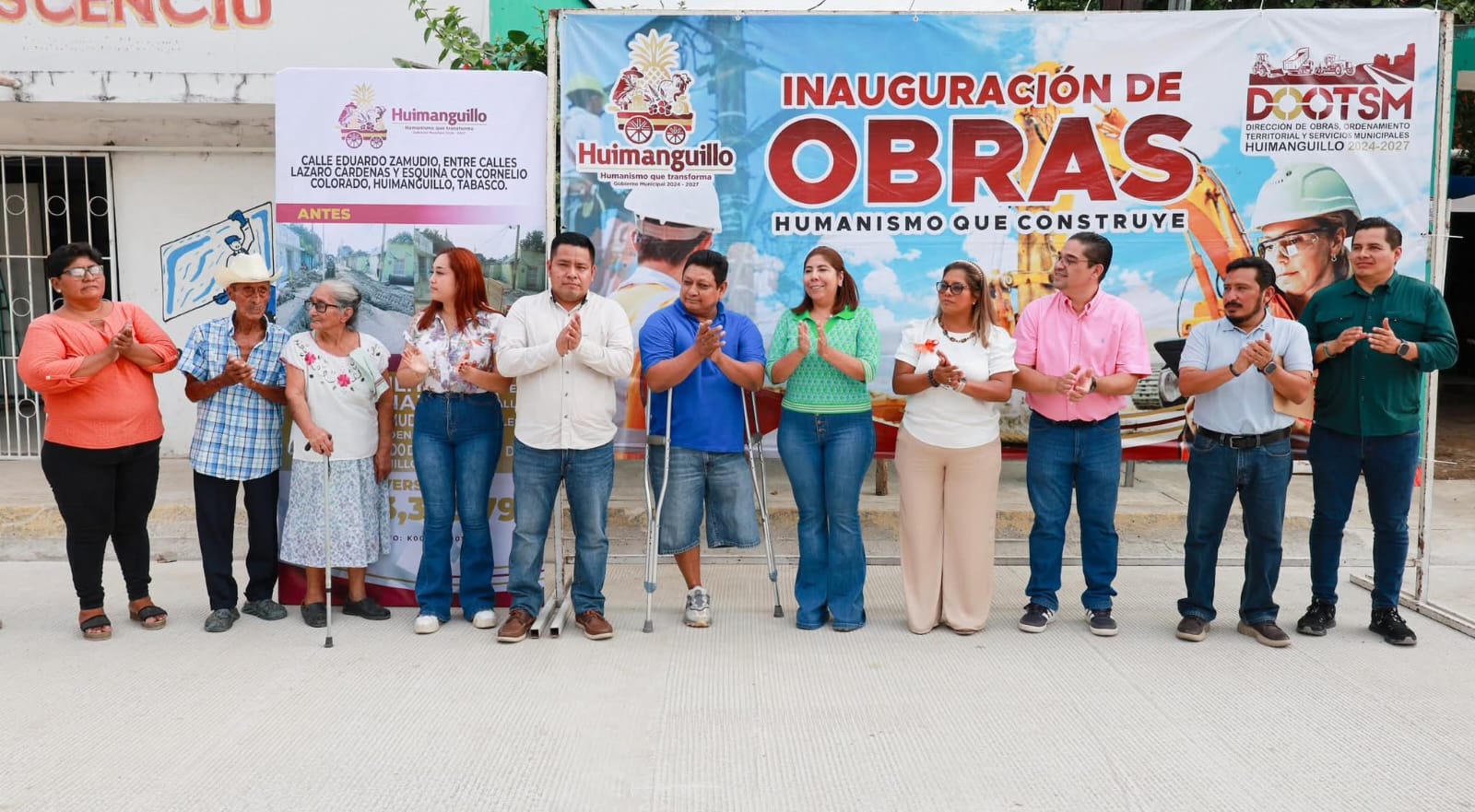 Mari Luz Velázquez Jiménez, encabeza la entrega de la obra de rehabilitación de los sistemas de agua potable, drenaje sanitario, pluvial y pavimentación, como parte de los trabajos de la dignificación de la infraestructura urbana del municipio.