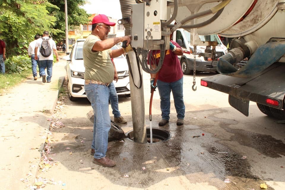 Limpia la CEAS más de 280 kilómetros de drenajes en todo el Estado.