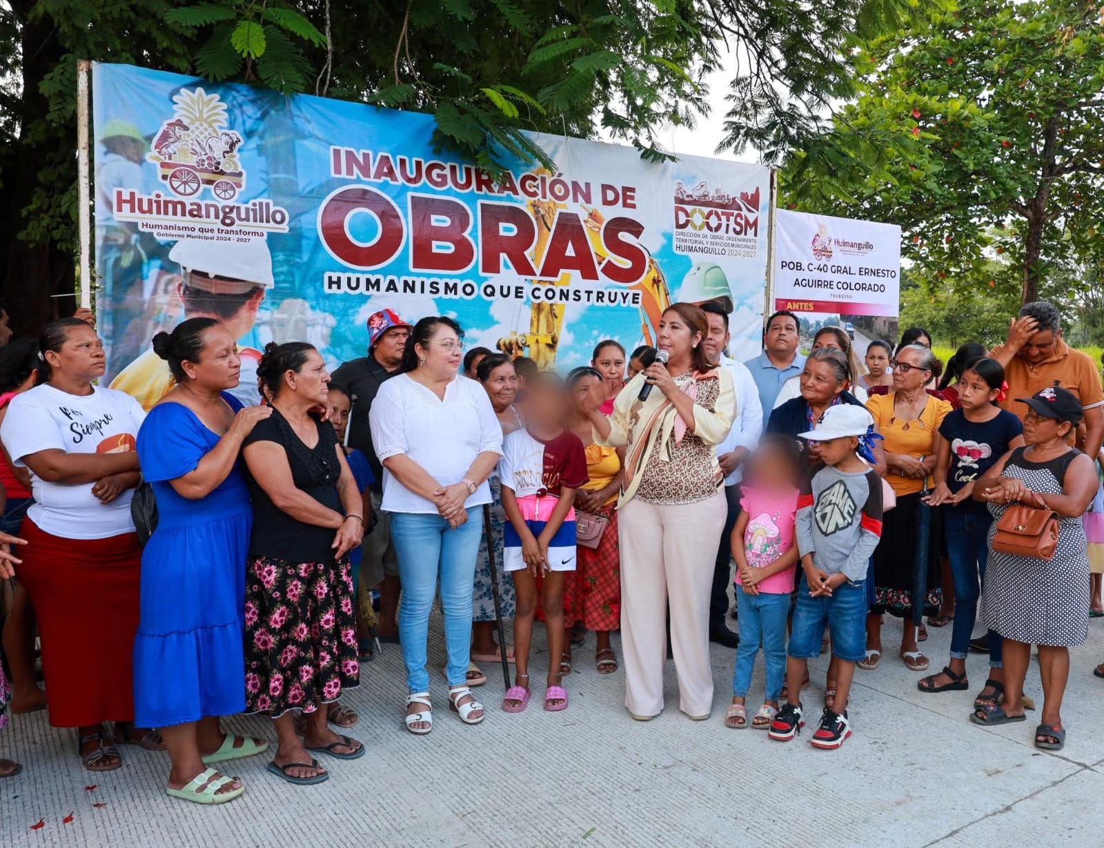 Mari Luz Velázquez Jiménez inaugura pavimentación con concreto hidráulico de más de 7 mil metros cuadrados en diversas calles del poblado C-40.
