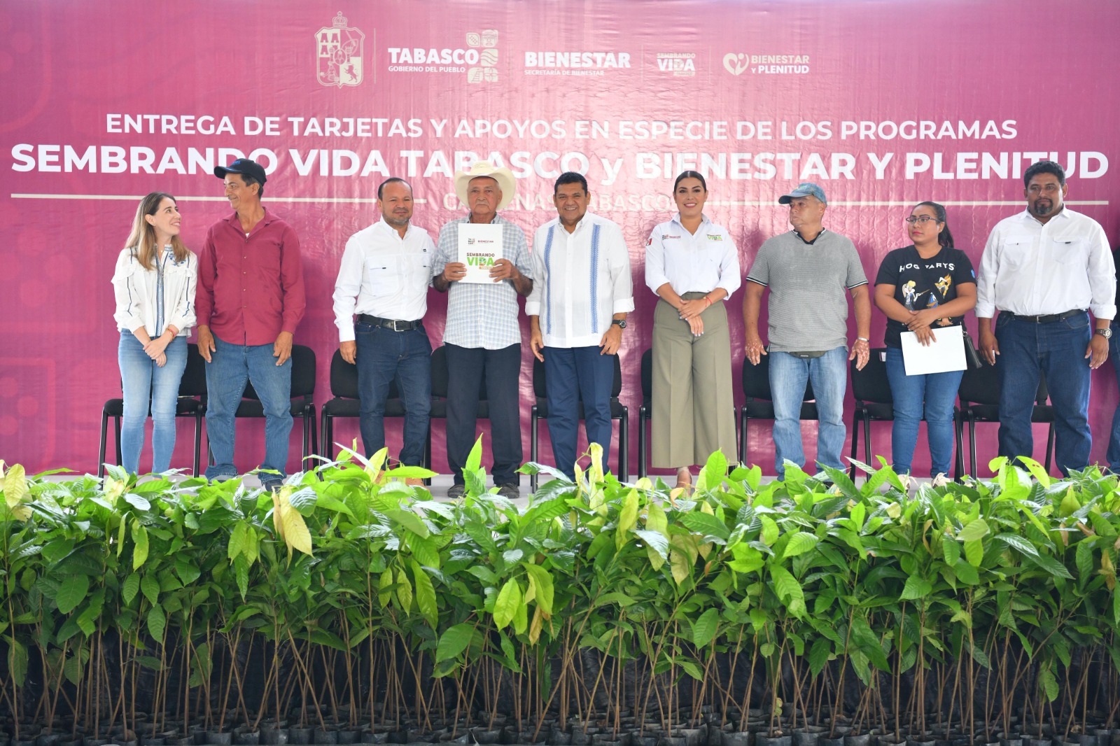Entrega Gobierno del Estado 2,247 tarjetas a nuevos beneficiarios de ‘Sembrando Vida Tabasco’, y ‘Bienestar y Plenitud’ de la Chontalpa.