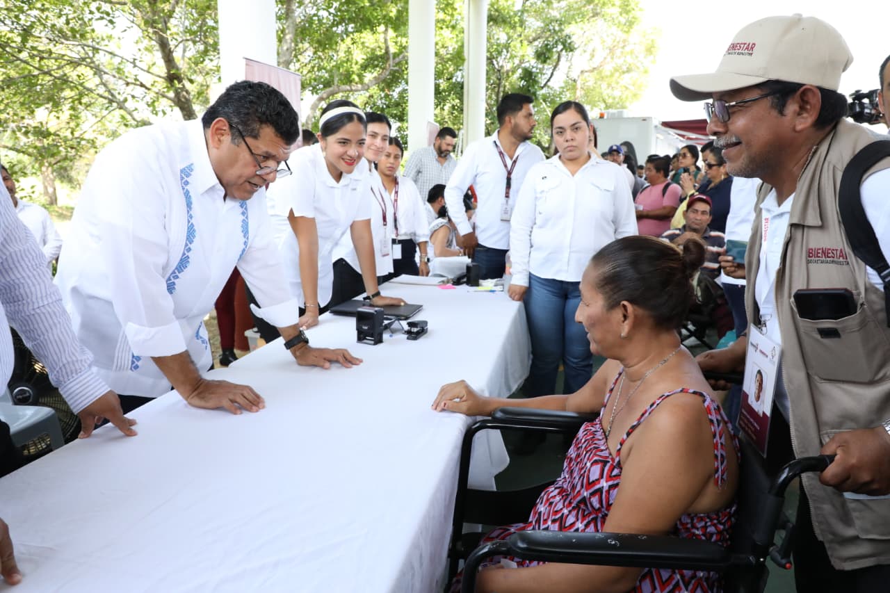 Productiva visita del Gobierno del Estado en pleno al Centro Integrador Vicente Guerrero primera de Jalpa de Méndez, con las Jornadas de Atención.