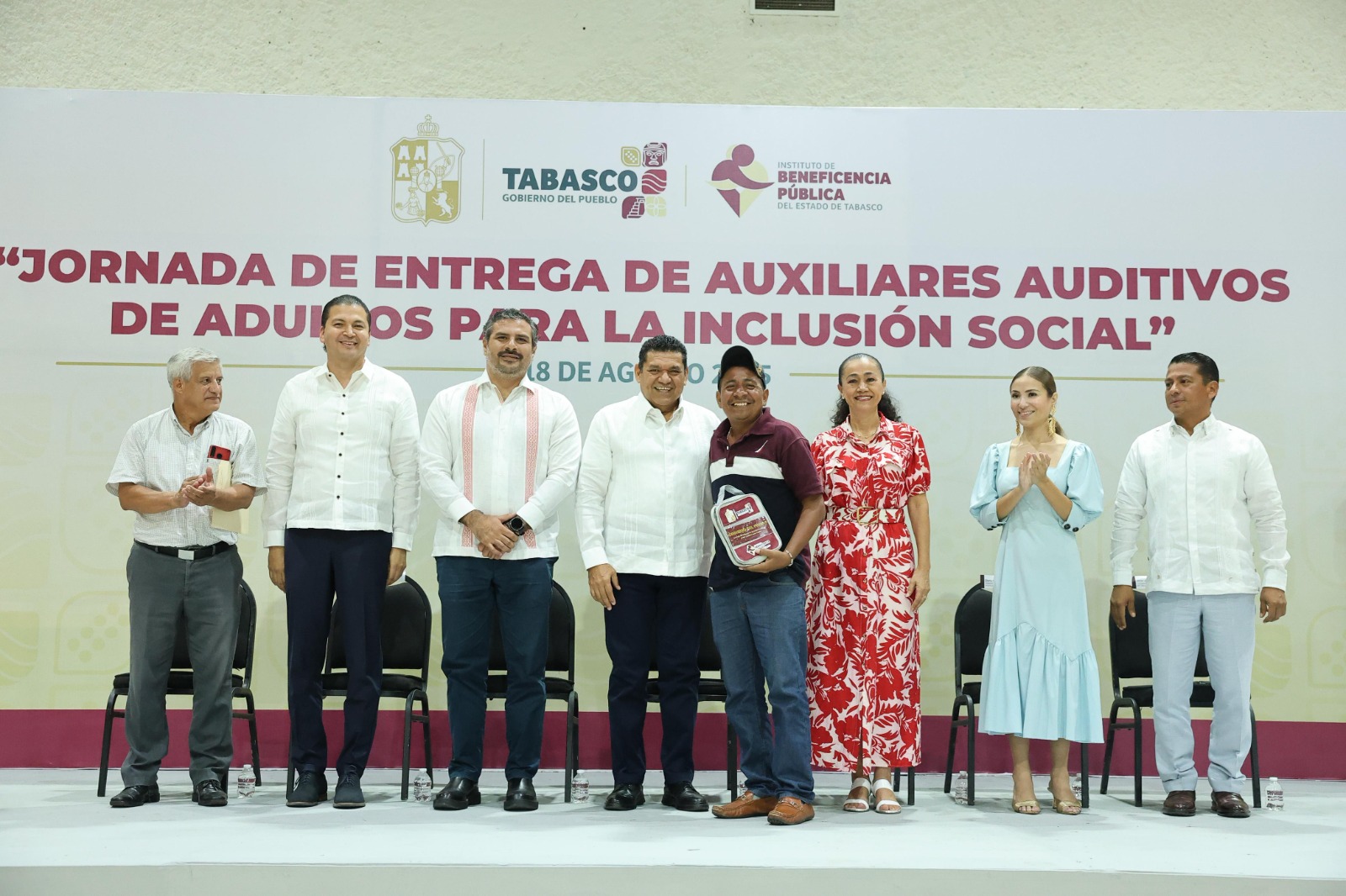 Gobierno del Pueblo pone en marcha entrega de auxiliares auditivos; 500 adultos superarán condiciones de desigualdad y mejorarán calidad de vida: Javier May.