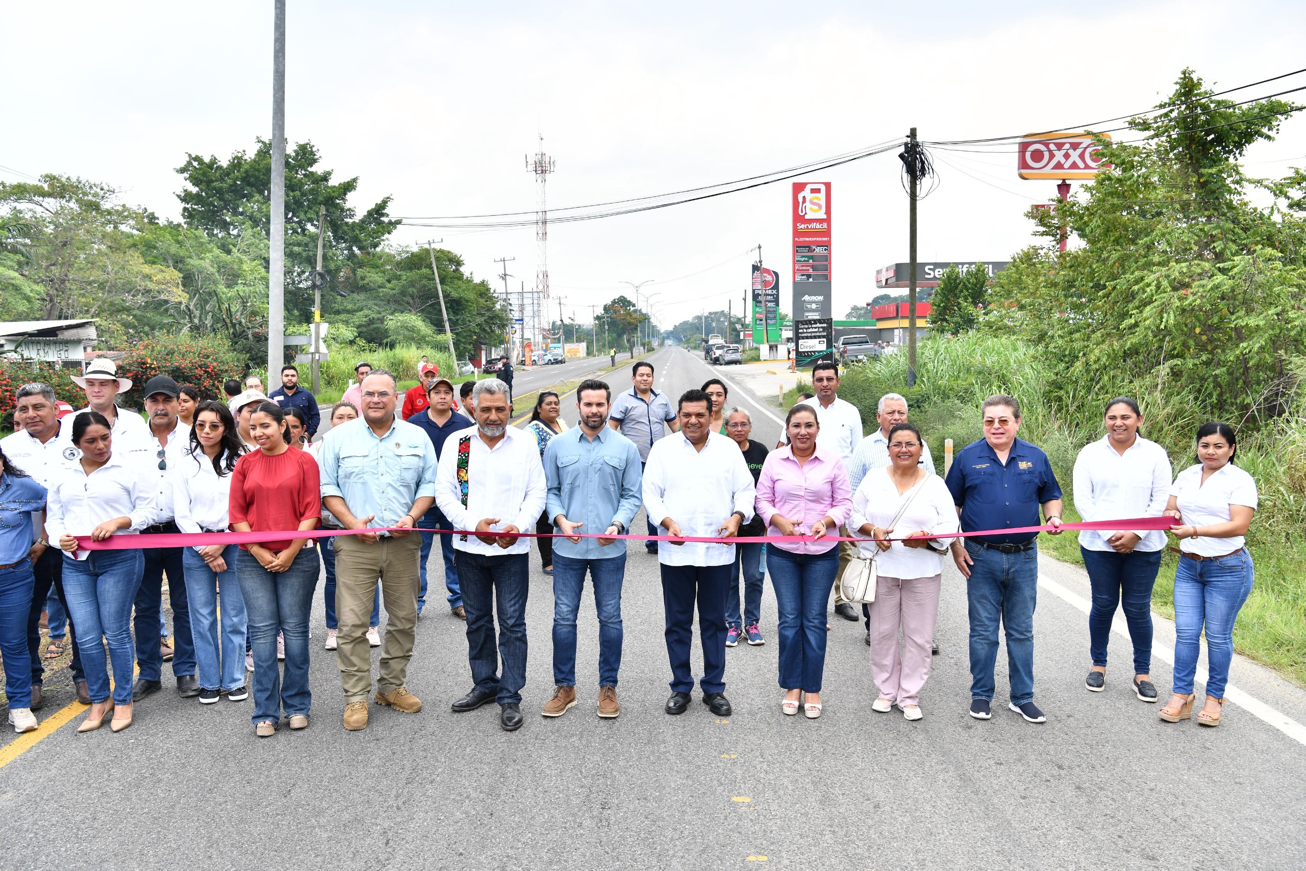 Con modernización de la vía corta Reforma-Dos Bocas, Gobierno del Estado impulsa el desarrollo económico e industrial de la Chontalpa.
