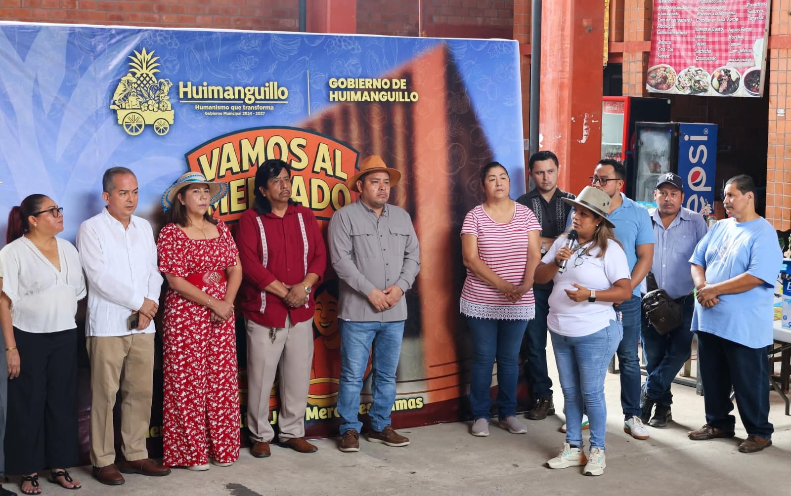 Alcaldesa Mari Luz Velázquez Jiménez impulsa la economía local con ‘Vamos al Mercado’.