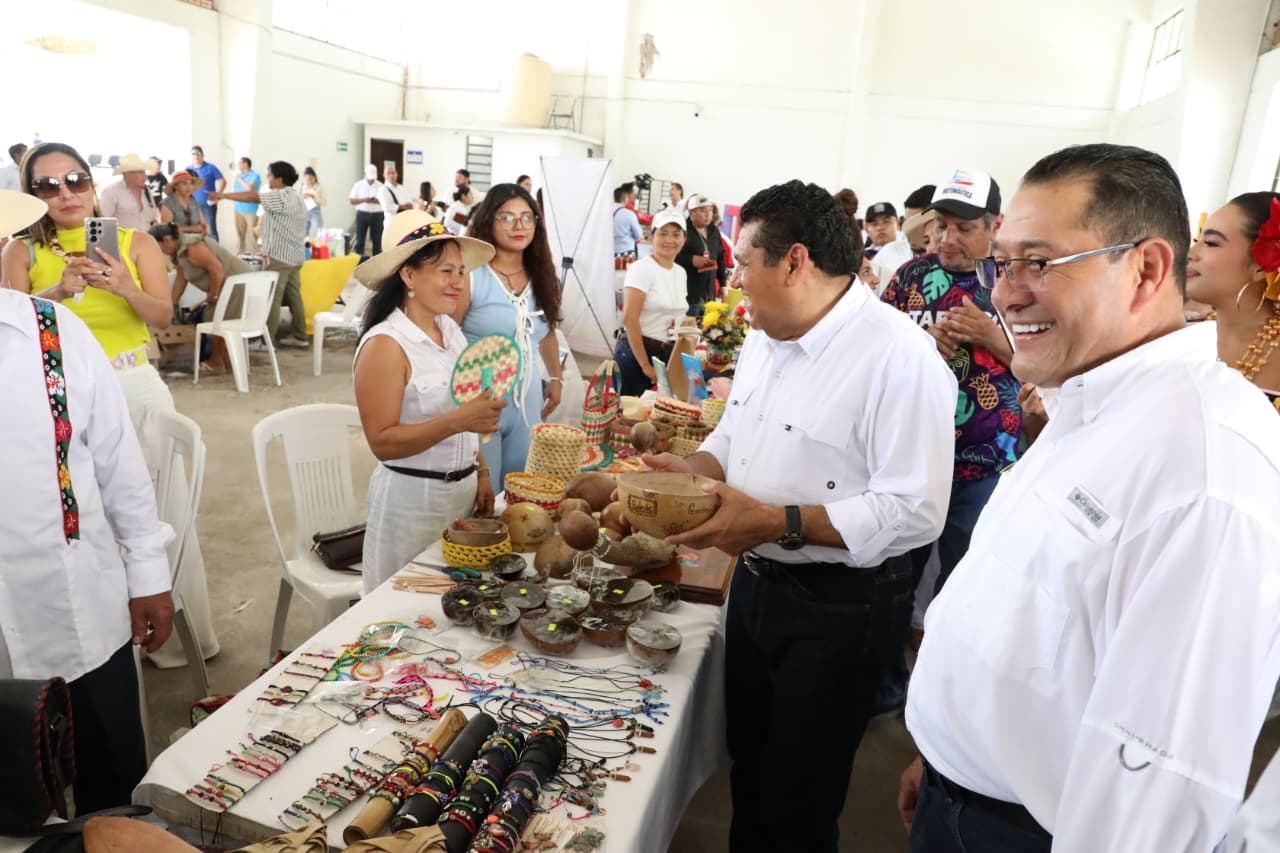 La Carrera Motonáutica ‘50 Leguas del Grijalva’ abrió oportunidades a beneficiarias de Tandas para la Mujer, logrando promover el comercio local y generar derrama económica.