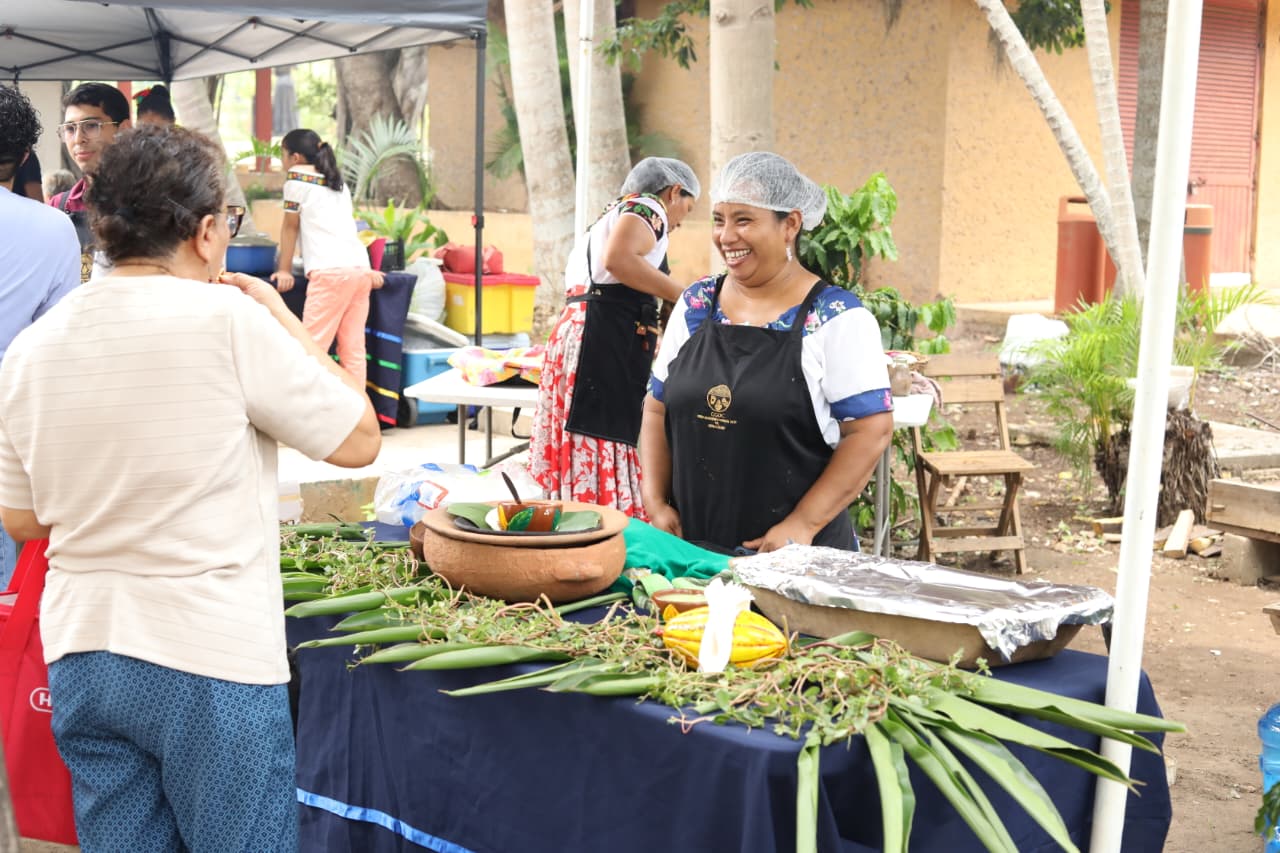 Embajadores de la cocina tradicional tabasqueña engalanan la Tercera Edición del FECCI.