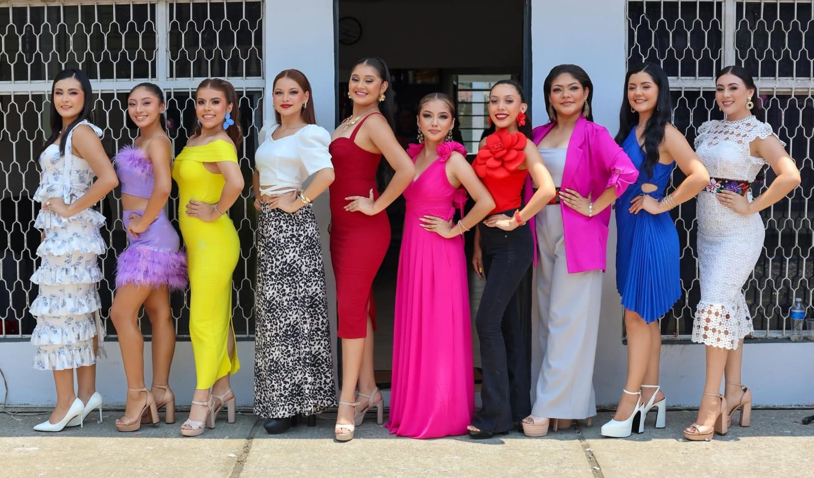 Inician concentración las aspirantes a la Flor de la Piña 2025.