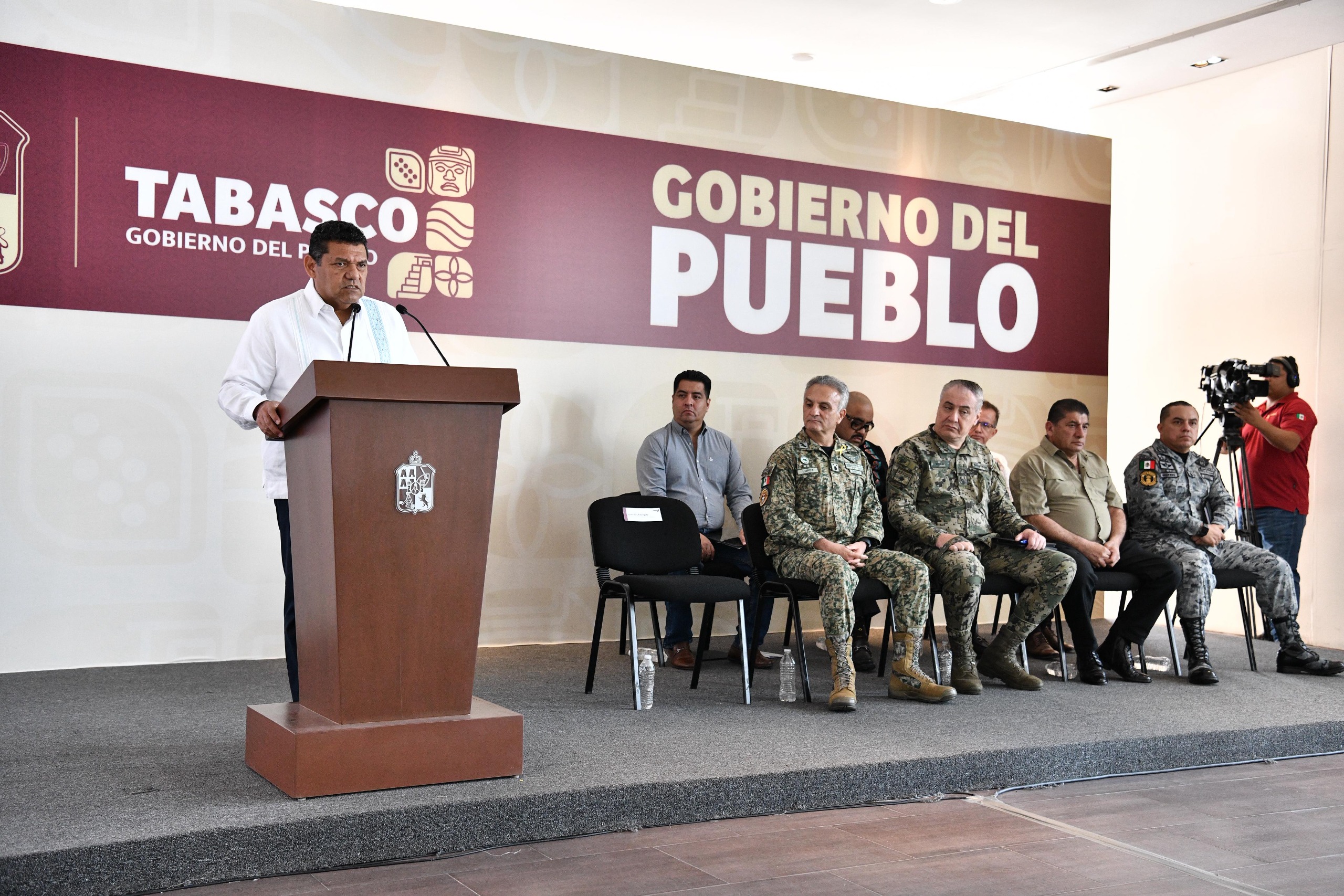 Operativos de reacción inmediata y denuncia ciudadana condujeron a rescate de 7 menores y detención de presunto implicado en caso Centla, confirma Javier May.