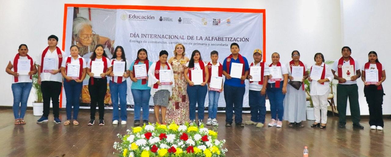 En Tabasco se avanza para disminuir el rezago educativo: IEAT.
