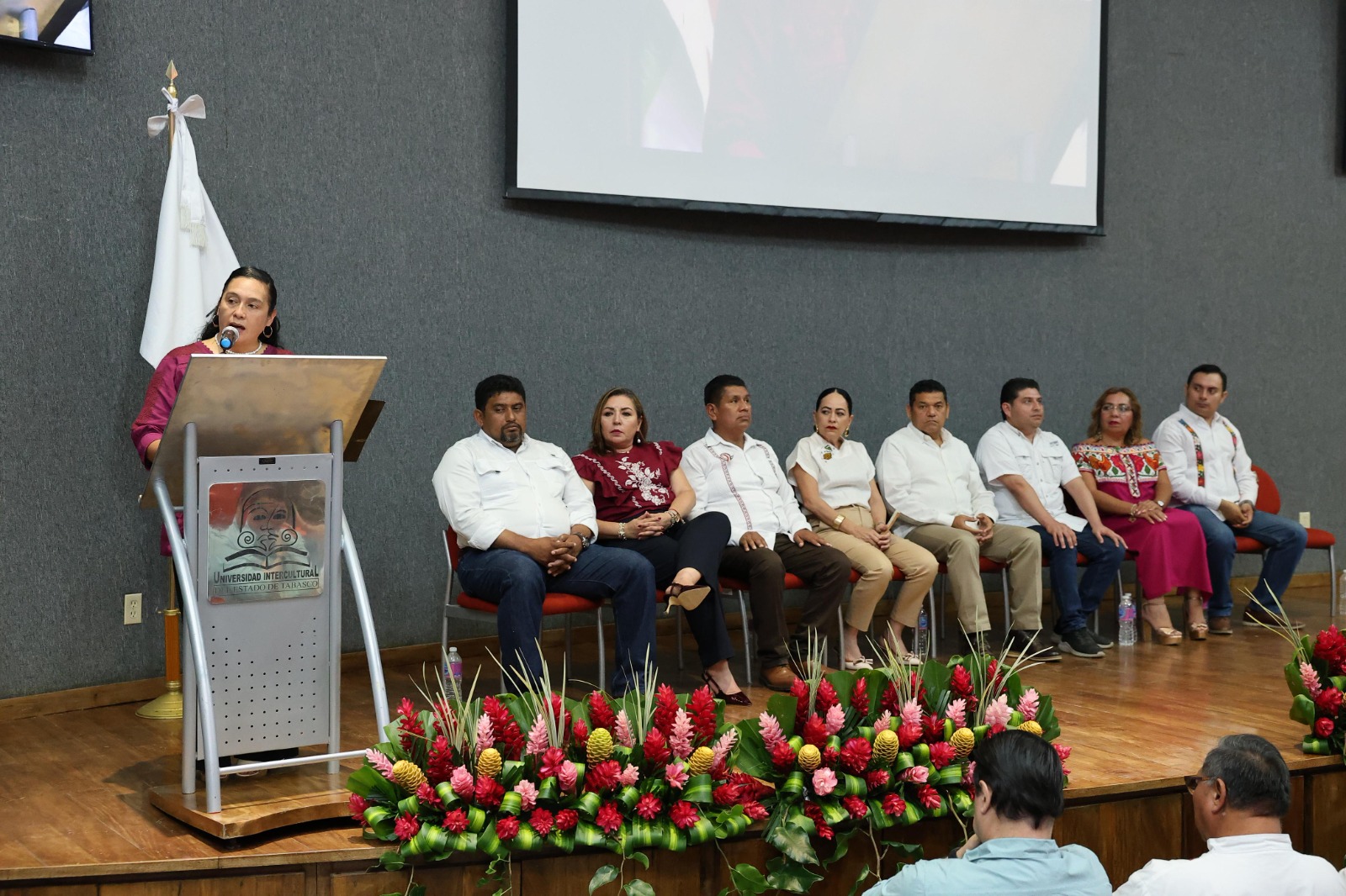 Gobierno del Estado fortalece profesionalización de jóvenes de zonas indígenas; inicia Noveno Encuentro de Conocimientos, Ciencia y Tecnología en un Mundo Multicultural.