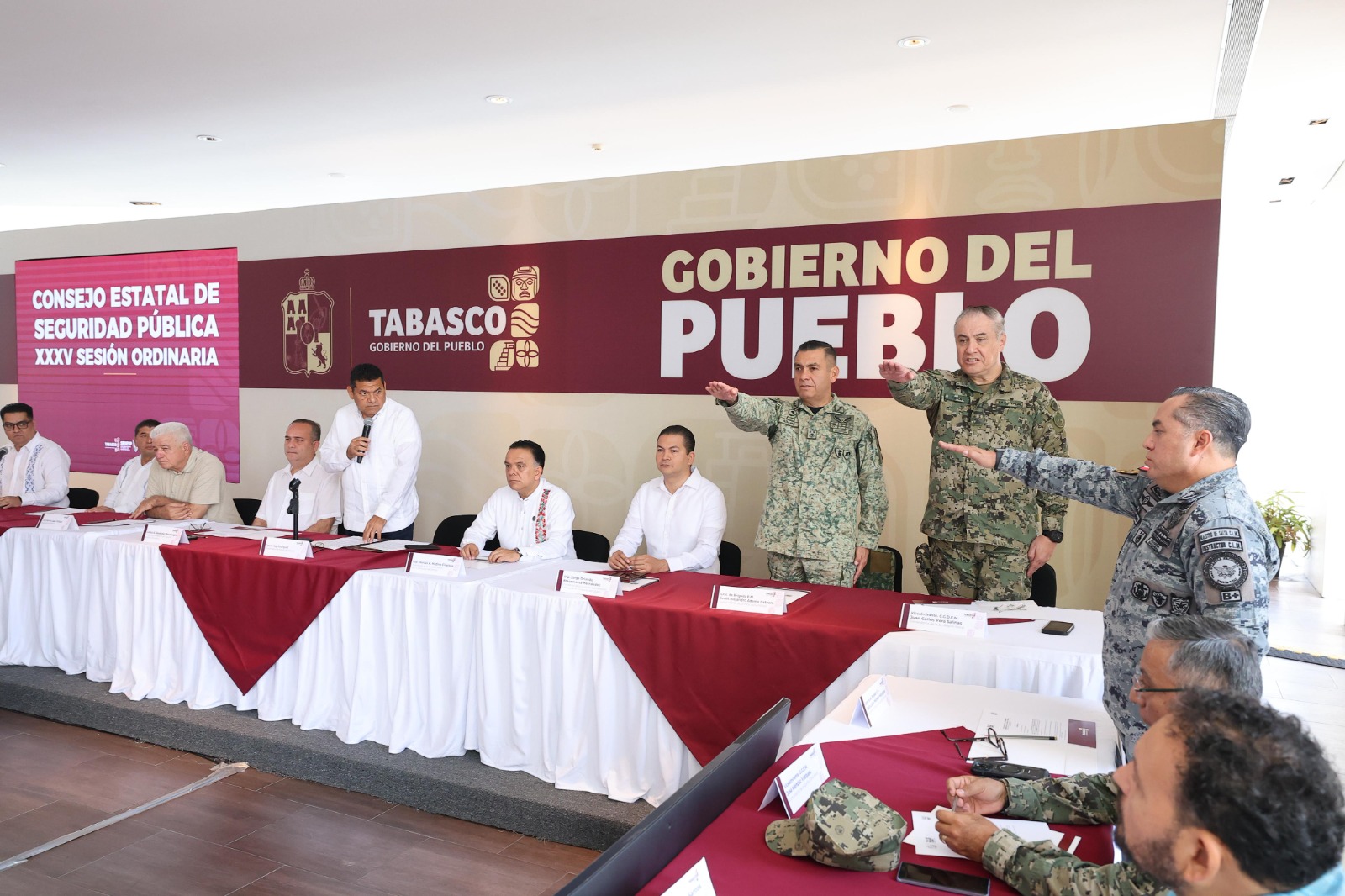 Ni un paso atrás para lograr la paz y tranquilidad de las y los tabasqueños: Javier May.