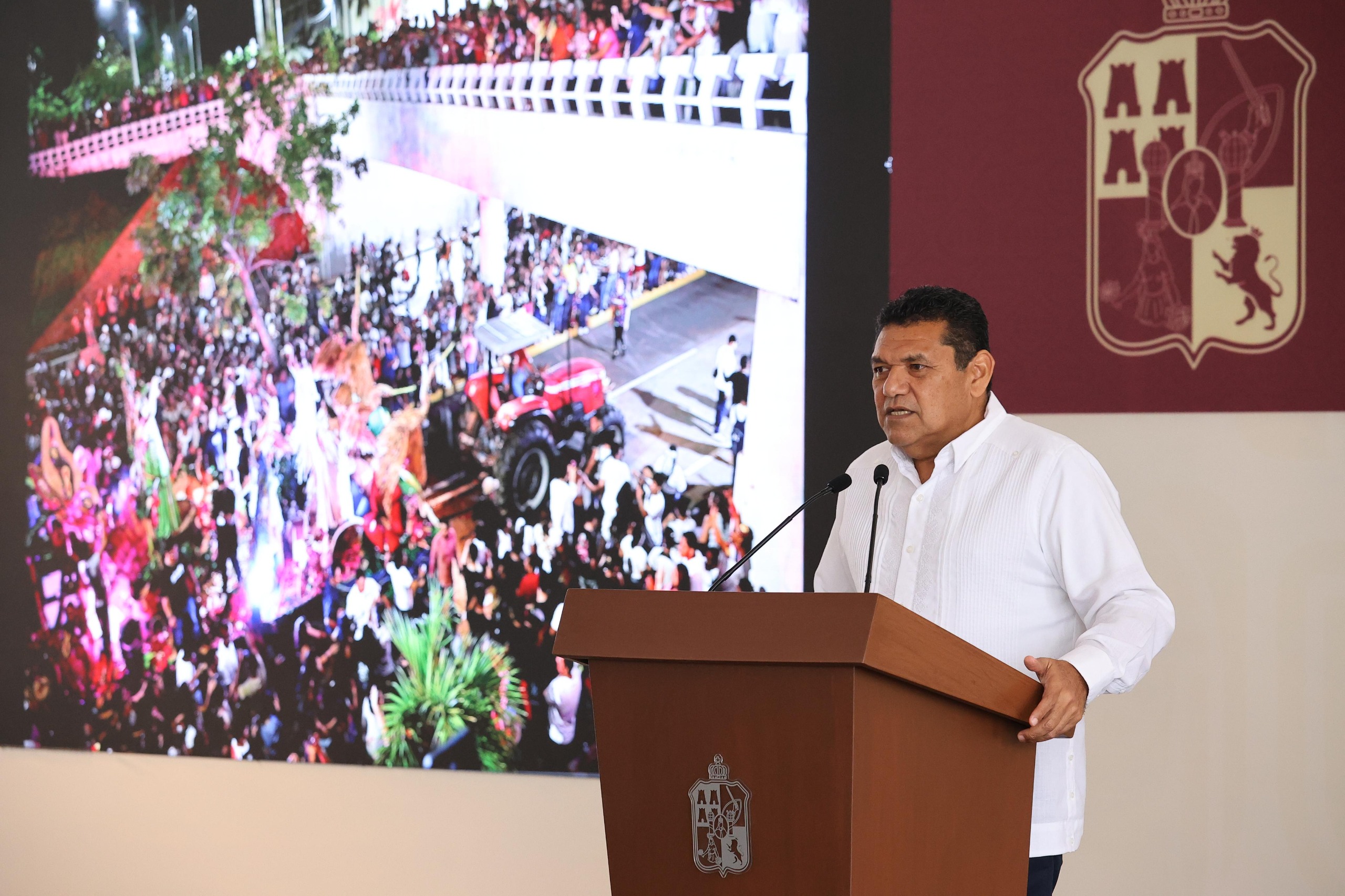 Gestiones del Gobierno del Estado dan como resultado nueva ruta aérea de Volaris e inversión de 400 mdp de Home Depot.