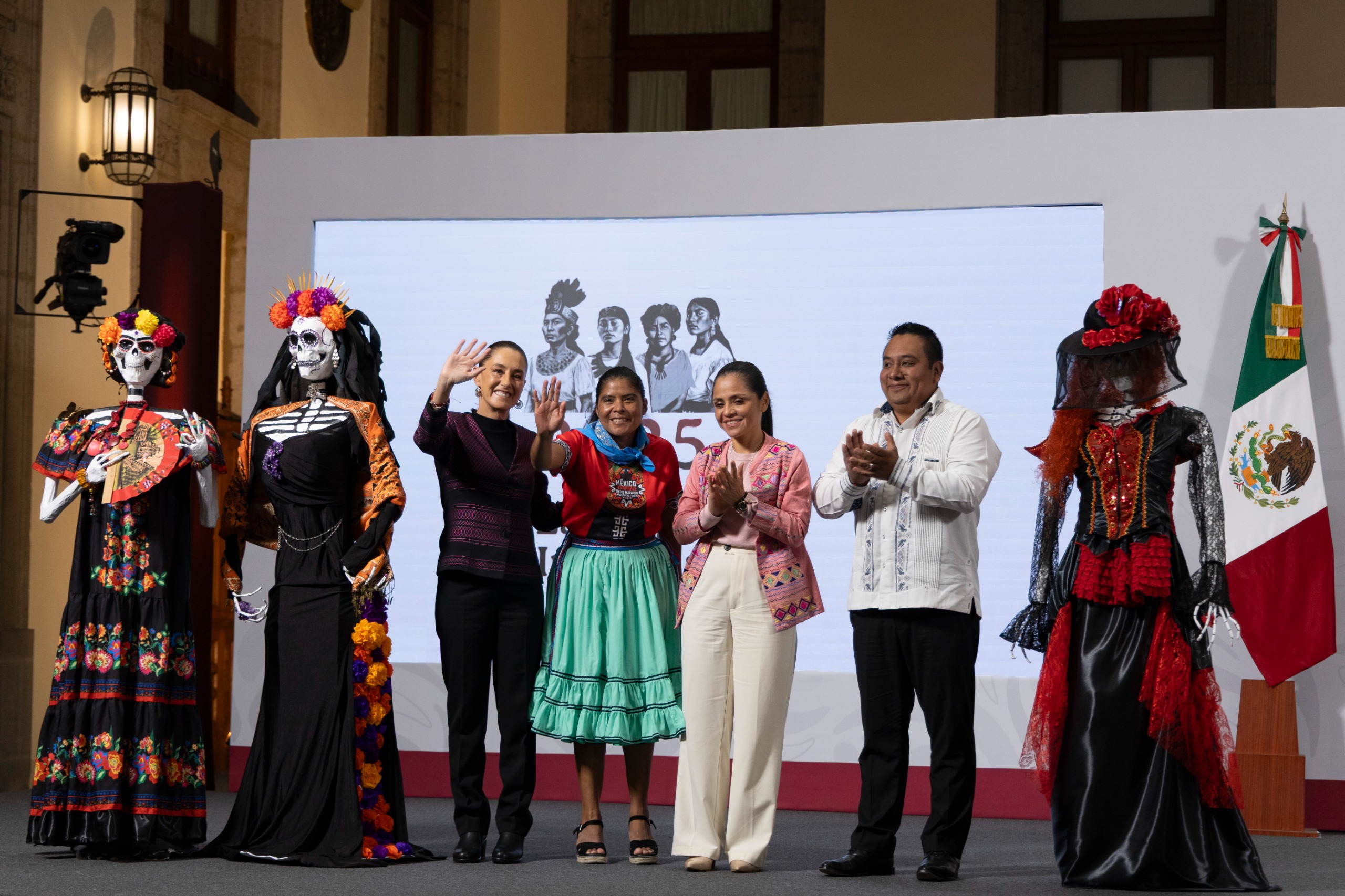PRESIDENTA CLAUDIA SHEINBAUM ANUNCIA CREACIÓN DE CENTROS DE ALTO RENDIMIENTO COMUNITARIO MÉXICO IMPARABLE.
