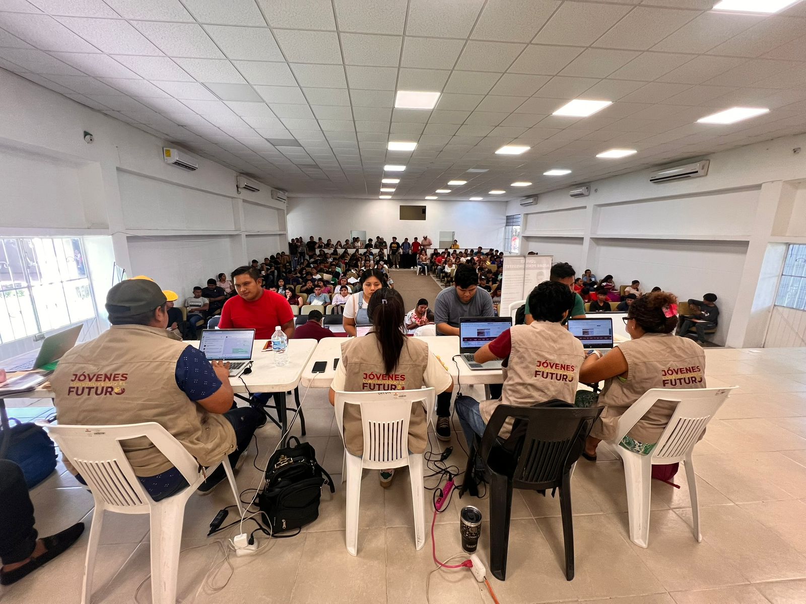 Jóvenes Construyendo el Futuro llevará Oficinas Móviles de vinculación a municipios de Tabasco.