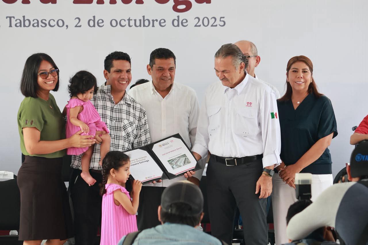 Atestigua alcaldesa de Huimanguillo entrega de primeras casas del programa ‘Vivienda para el Bienestar’.